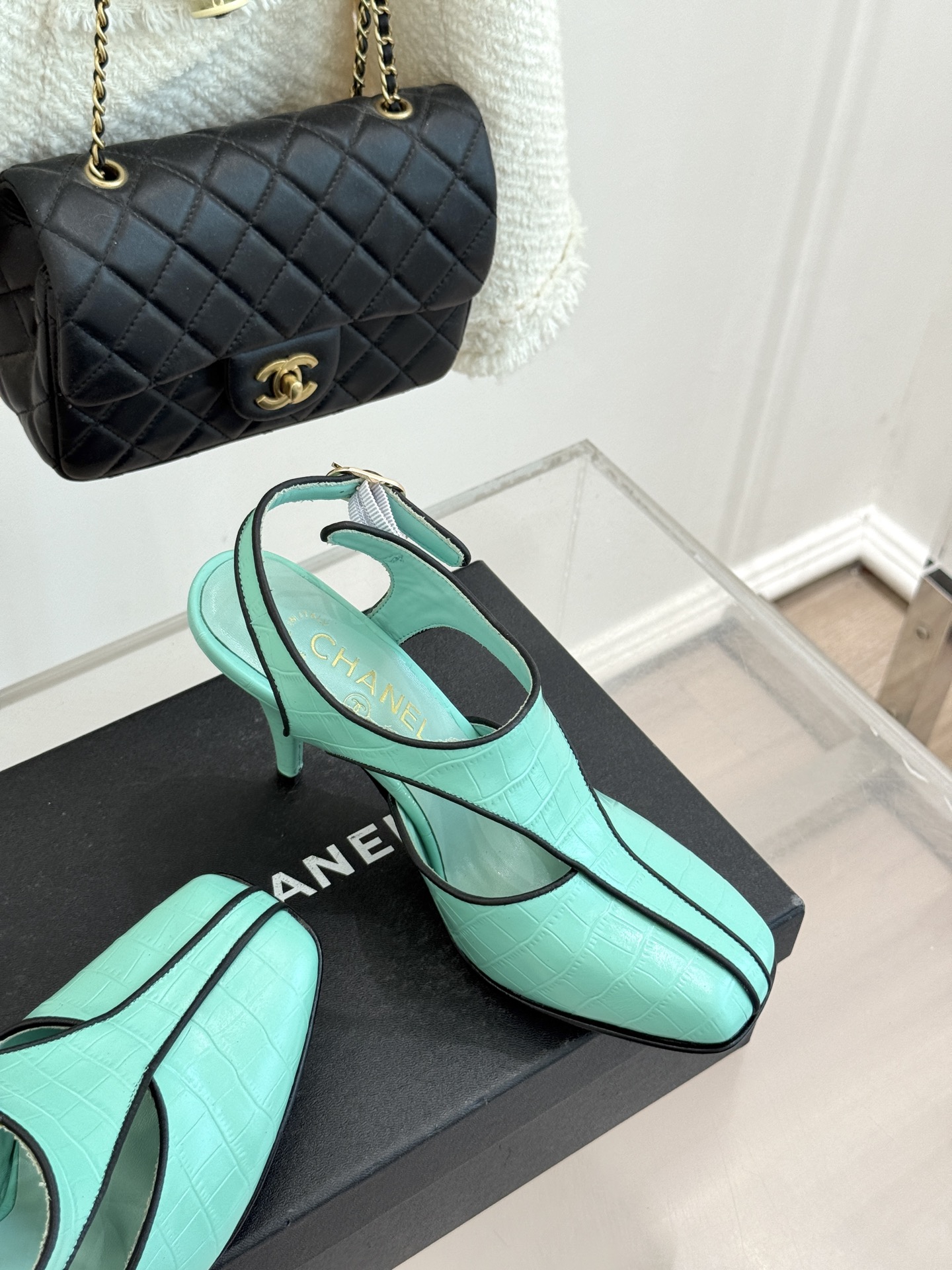 CHANE* ｜小香26P新品T字带方头高跟凉鞋以复古方头重塑法式优雅利落线条勾勒足部轮廓自带90年代摩