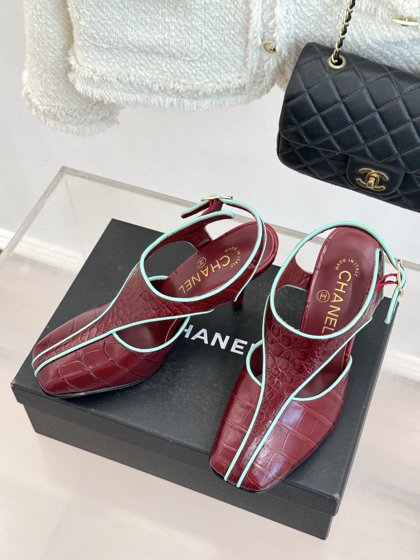 CHANE* ｜小香26P新品T字带方头高跟凉鞋以复古方头重塑法式优雅利落线条勾勒足部轮廓自带90年代摩