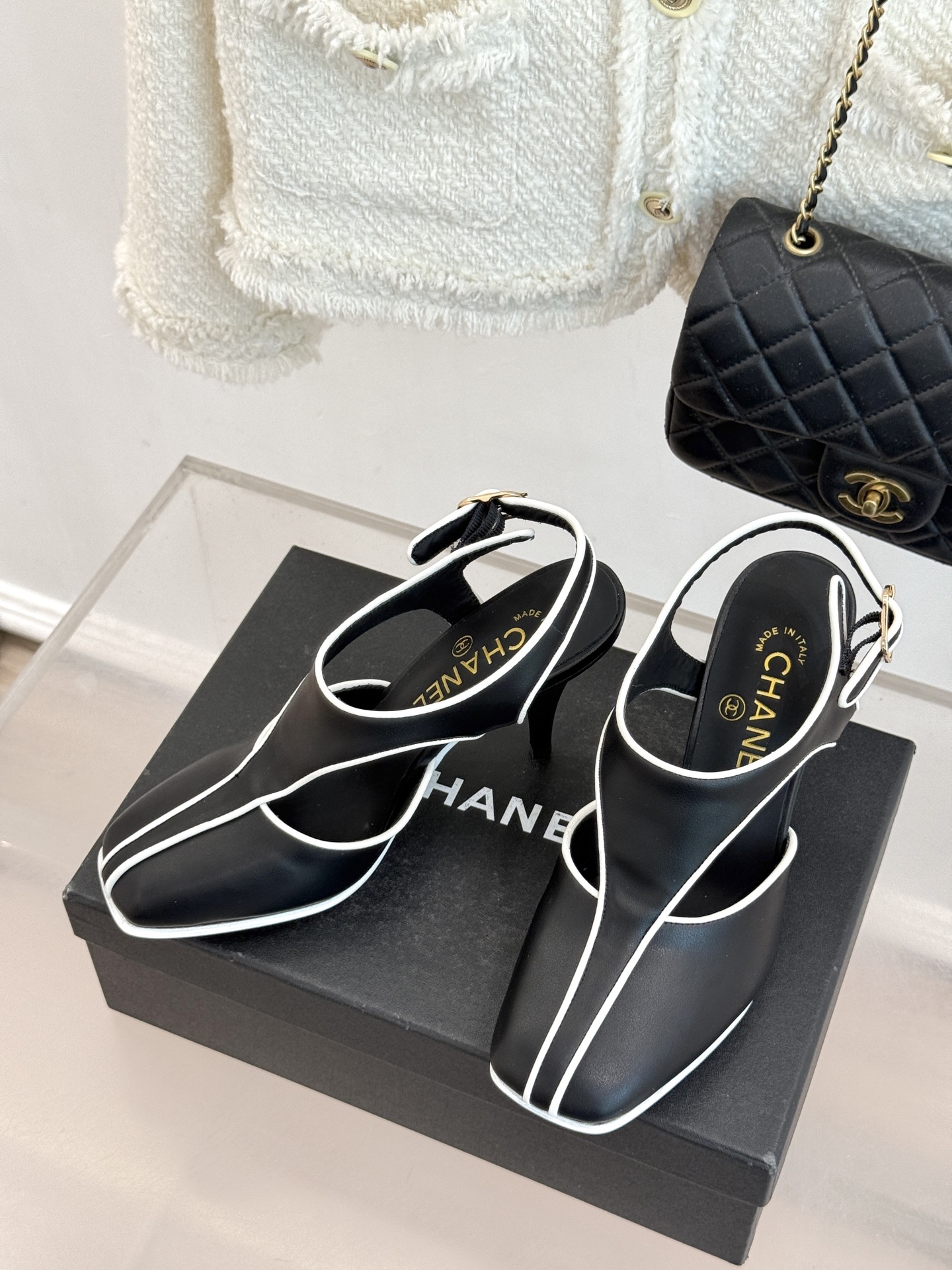 CHANE* ｜小香26P新品T字带方头高跟凉鞋以复古方头重塑法式优雅利落线条勾勒足部轮廓自带90年代摩