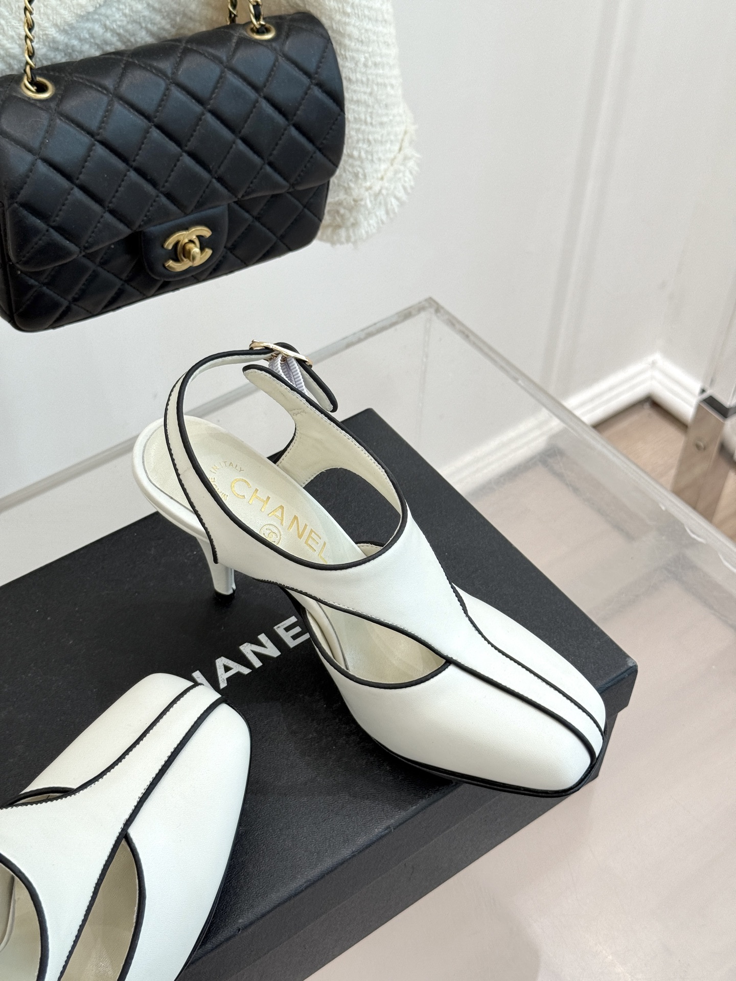 CHANE* ｜小香26P新品T字带方头高跟凉鞋以复古方头重塑法式优雅利落线条勾勒足部轮廓自带90年代摩