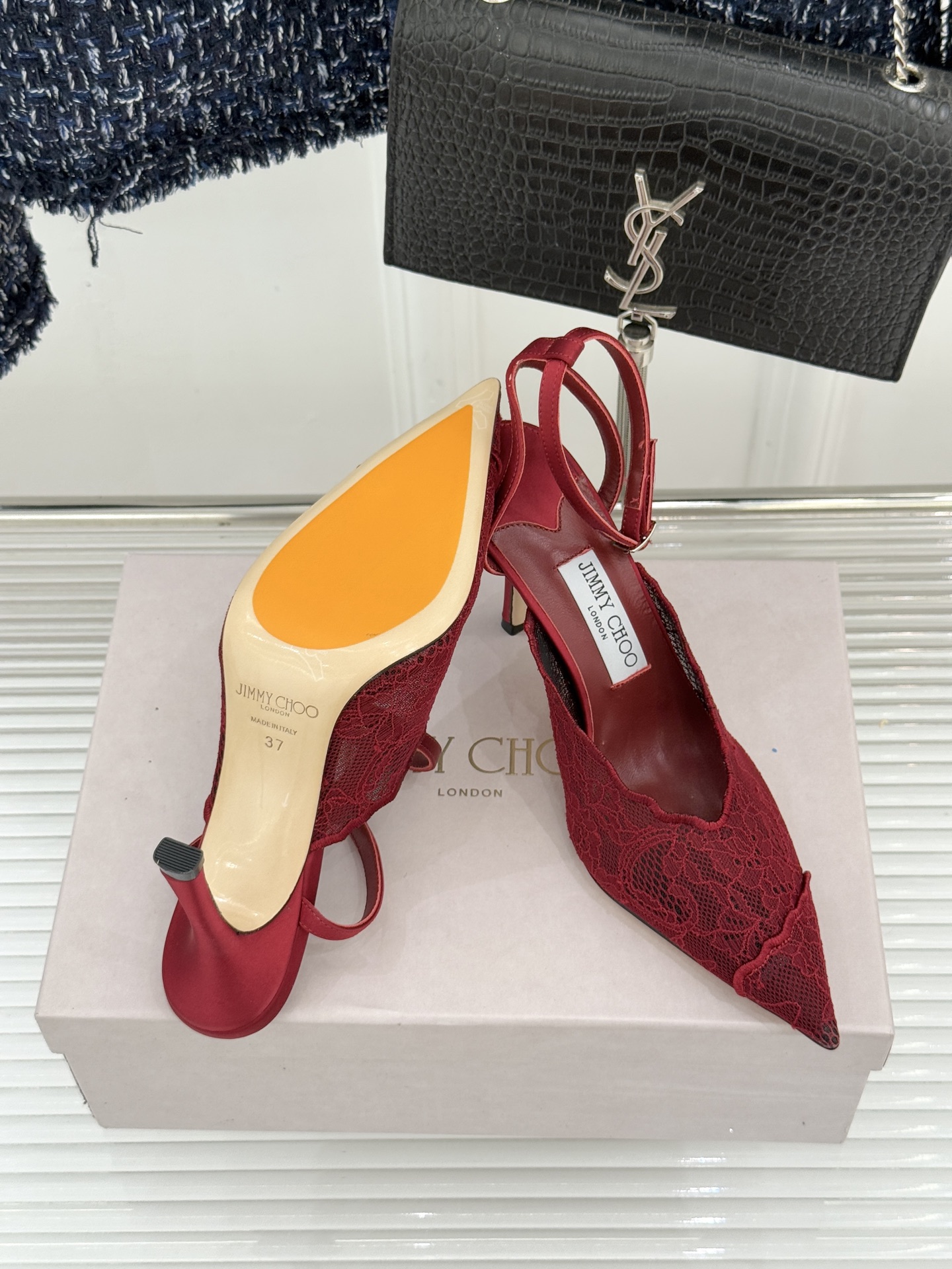 Jimmy Choo/吉米周26WF新品蕾丝金属头高跟凉鞋承袭品牌30年英伦奢雅基因这款凉鞋解锁现代女性