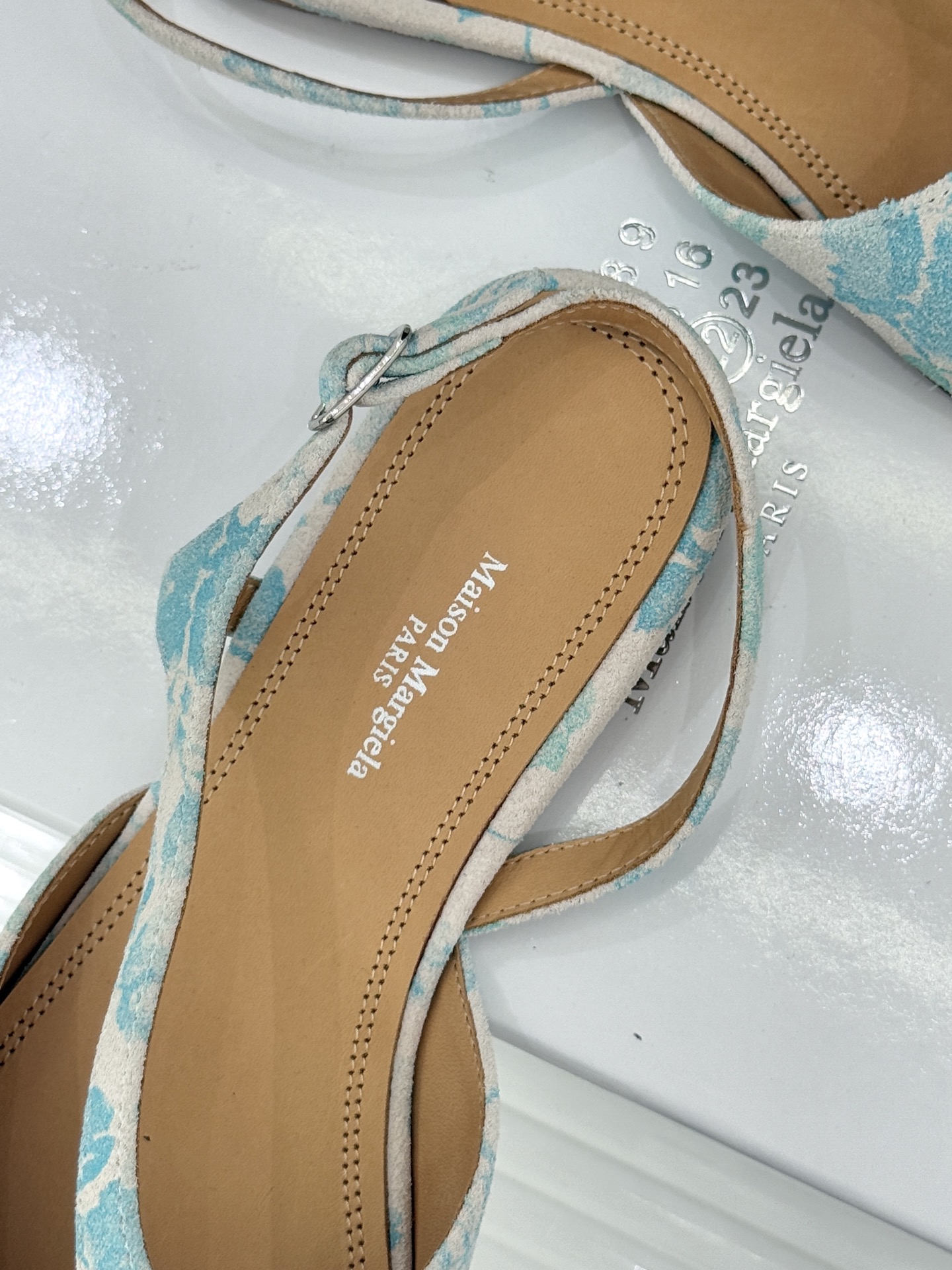 MaisonMargiela｜MM6马吉拉复古分趾玛丽珍凉鞋MaisonMargiela又又又放大招啦！