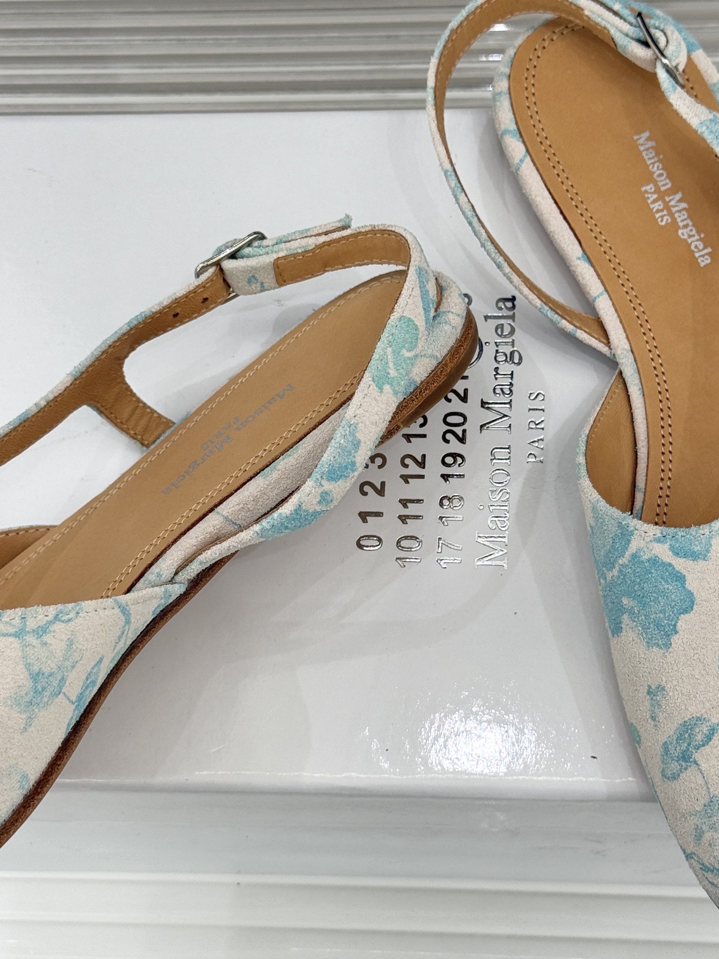 MaisonMargiela｜MM6马吉拉复古分趾玛丽珍凉鞋MaisonMargiela又又又放大招啦！