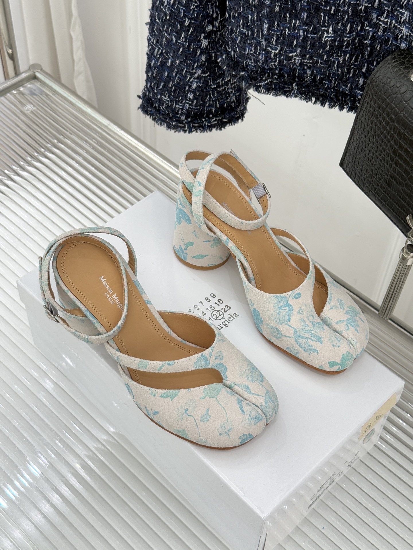MaisonMargiela｜MM6马吉拉复古分趾玛丽珍凉鞋MaisonMargiela又又又放大招啦！