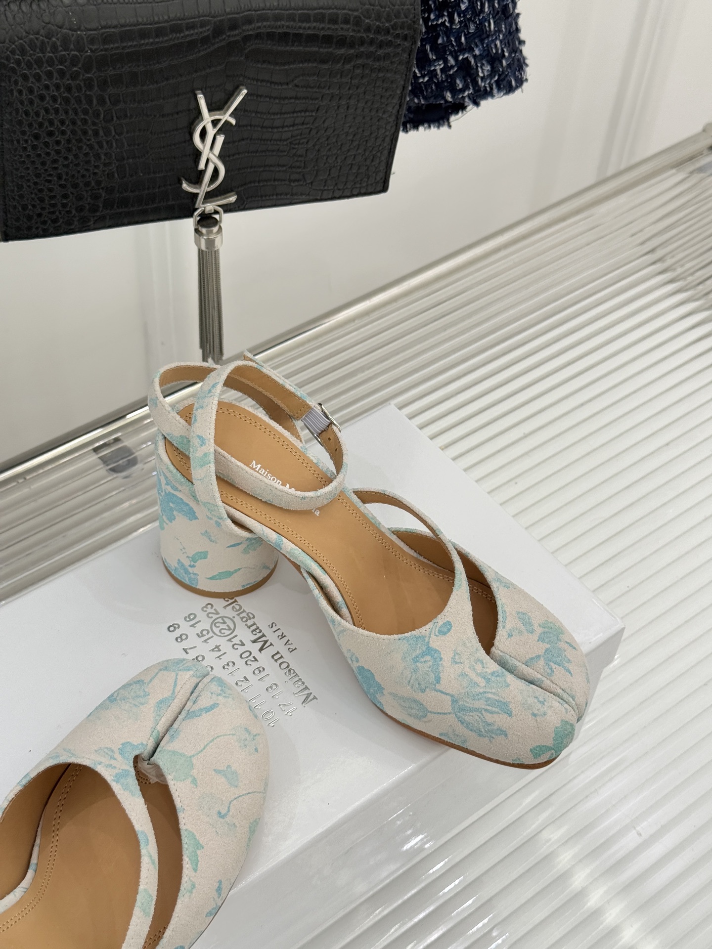 MaisonMargiela｜MM6马吉拉复古分趾玛丽珍凉鞋MaisonMargiela又又又放大招啦！