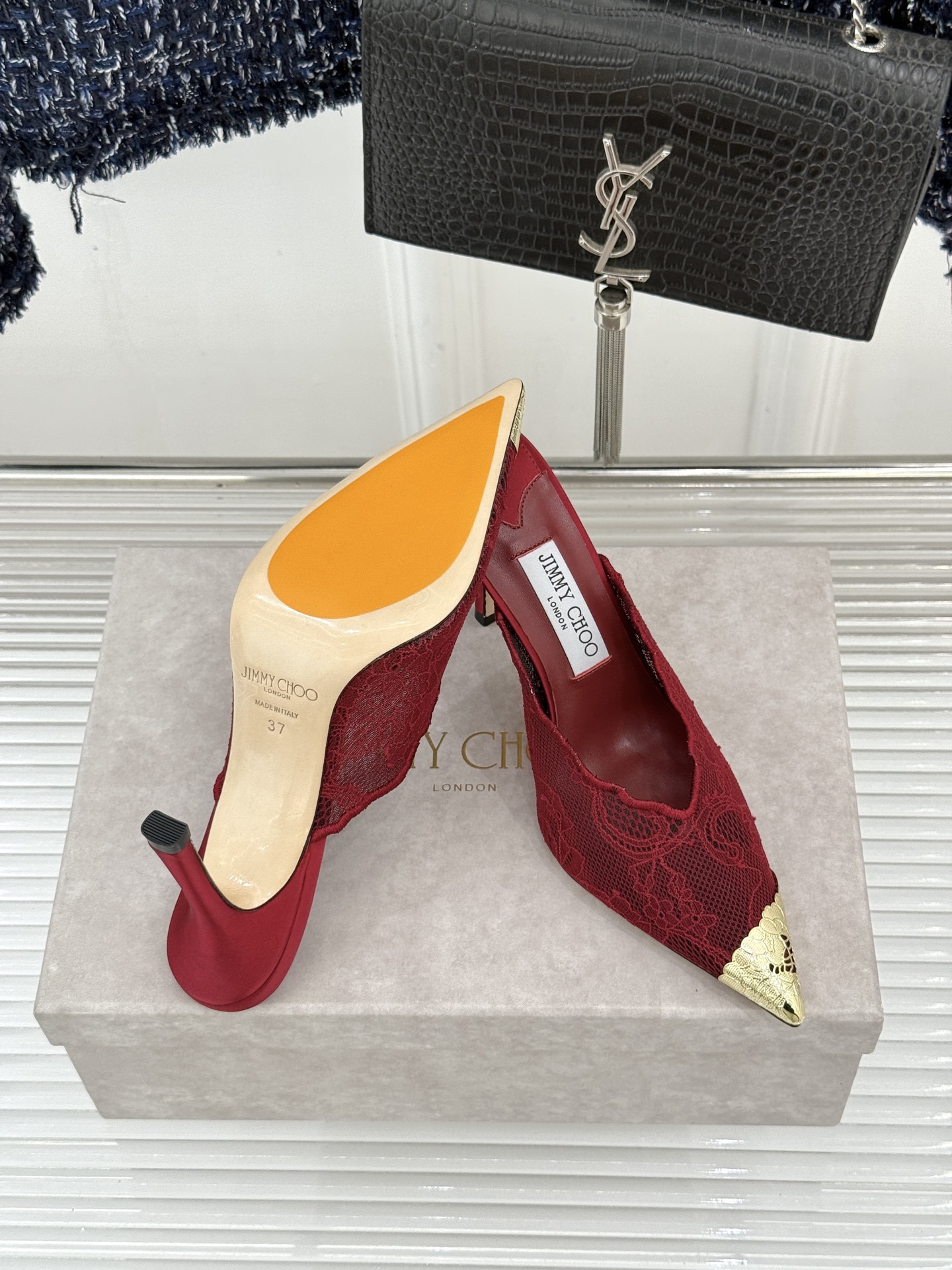 Jimmy Choo/吉米周26WF新品蕾丝金属头高跟凉鞋承袭品牌30年英伦奢雅基因这款凉鞋解锁现代女性