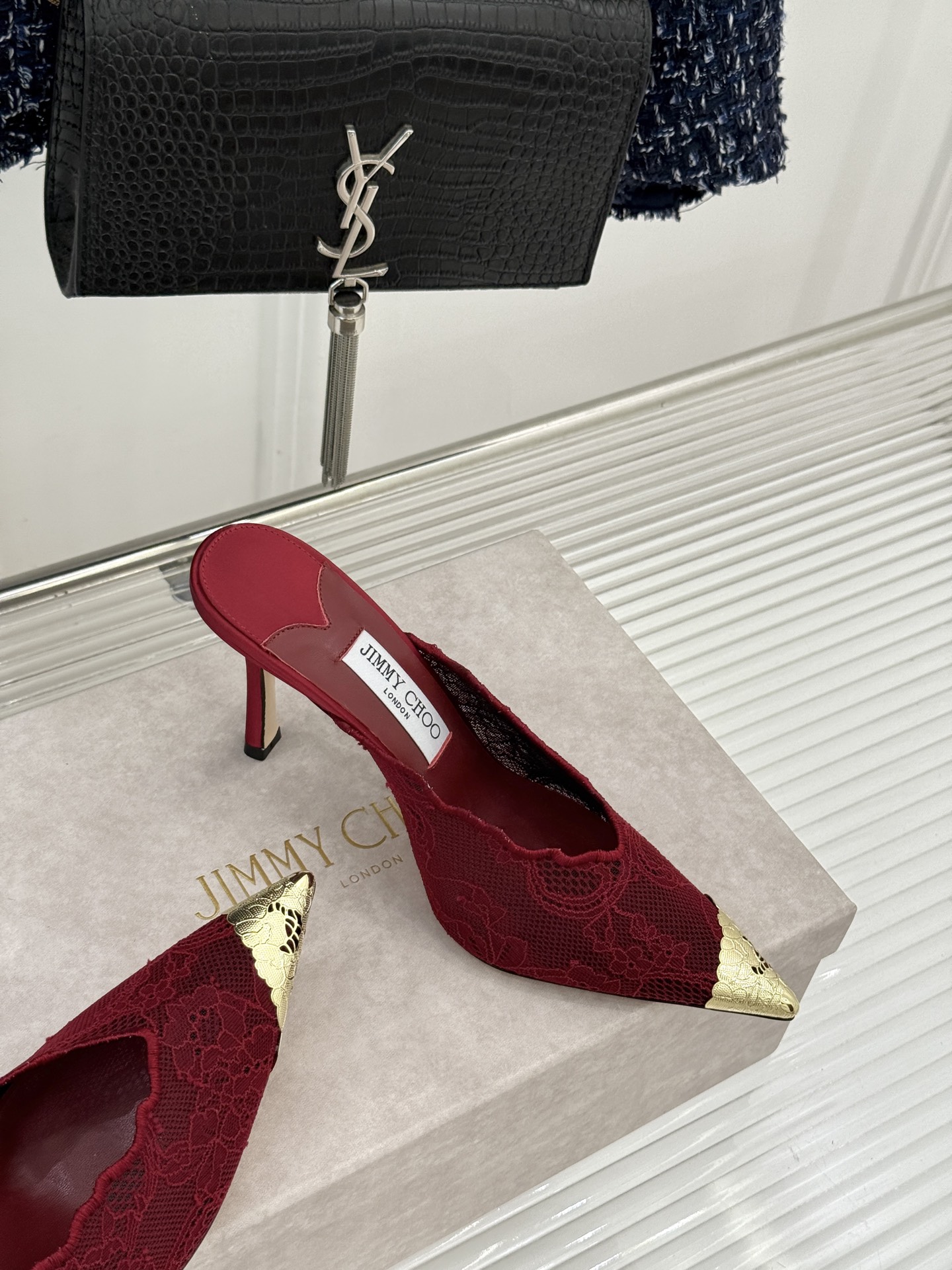Jimmy Choo/吉米周26WF新品蕾丝金属头高跟凉鞋承袭品牌30年英伦奢雅基因这款凉鞋解锁现代女性