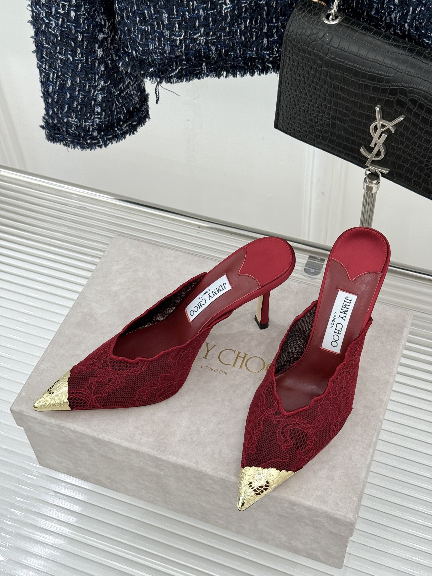 Jimmy Choo/吉米周26WF新品蕾丝金属头高跟凉鞋承袭品牌30年英伦奢雅基因这款凉鞋解锁现代女性