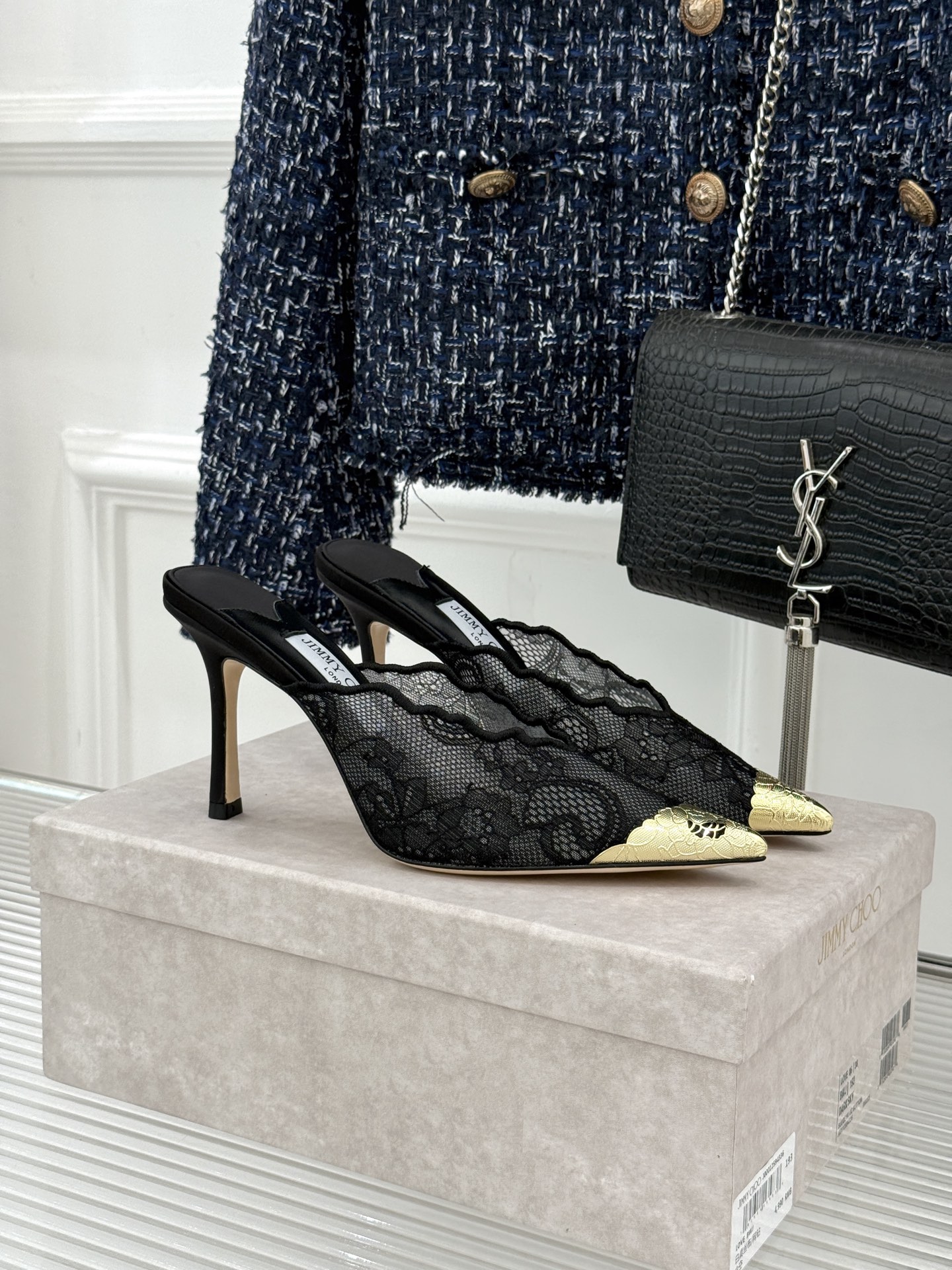 Jimmy Choo/吉米周26WF新品蕾丝金属头高跟凉鞋承袭品牌30年英伦奢雅基因这款凉鞋解锁现代女性
