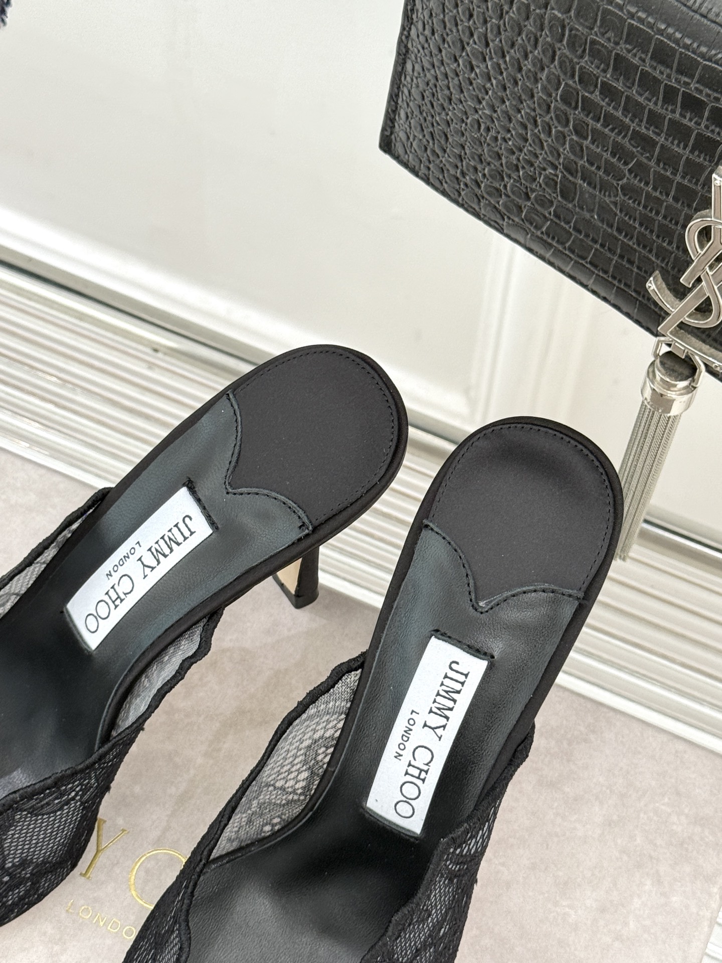 Jimmy Choo/吉米周26WF新品蕾丝金属头高跟凉鞋承袭品牌30年英伦奢雅基因这款凉鞋解锁现代女性