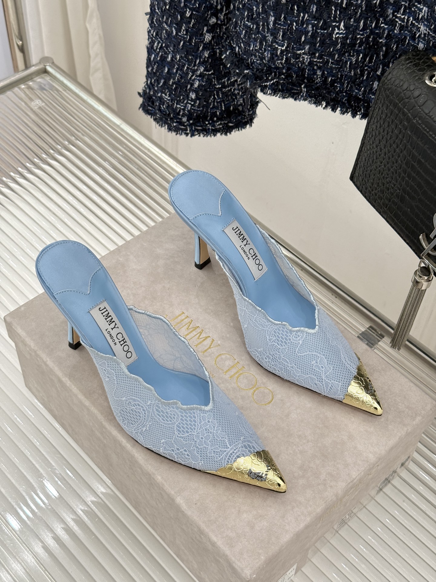 Jimmy Choo/吉米周26WF新品蕾丝金属头高跟凉鞋承袭品牌30年英伦奢雅基因这款凉鞋解锁现代女性