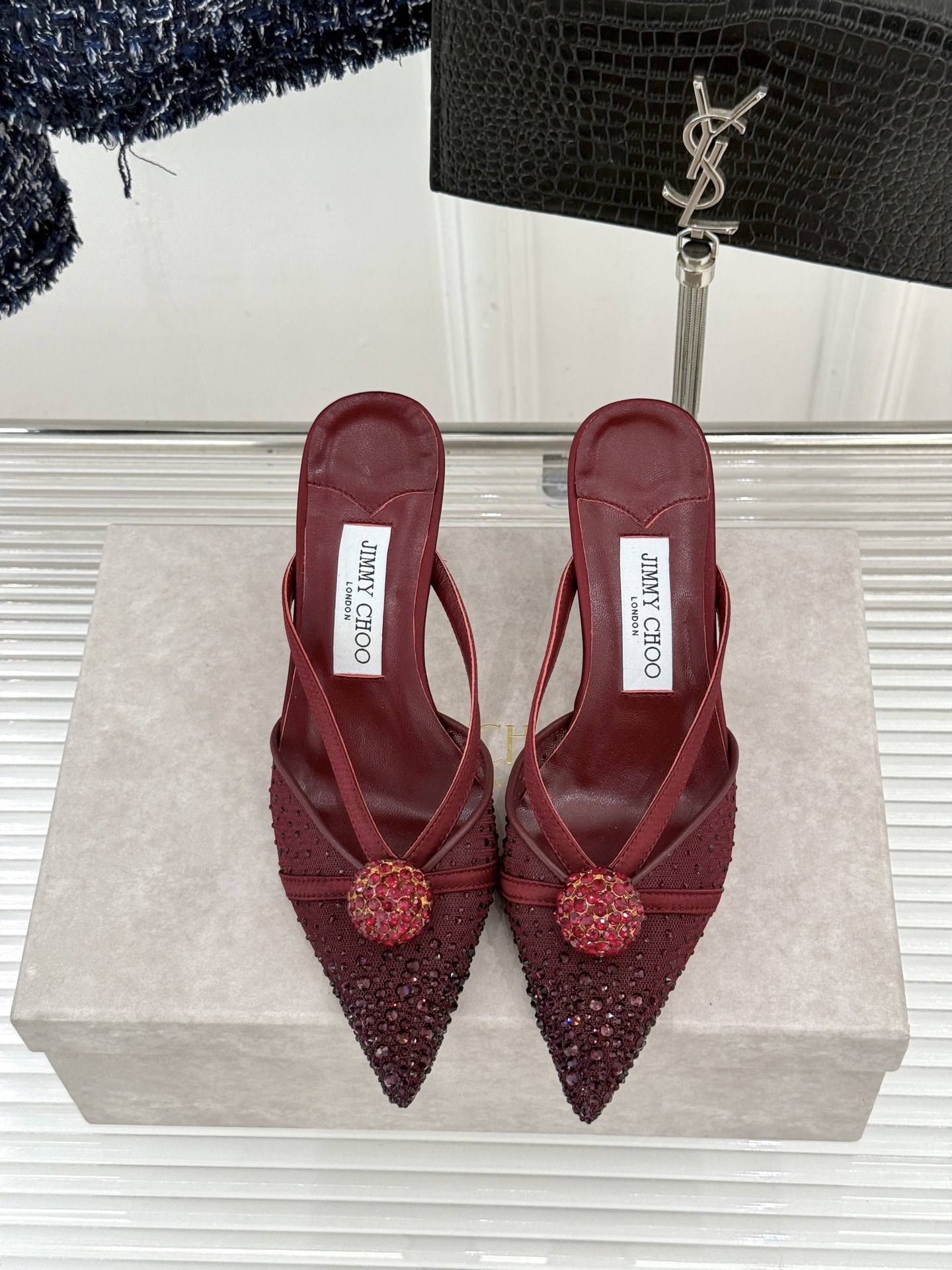 Jimmy Choo/吉米周26WF新品水钻球网纱尖头高跟凉鞋谁能拒绝一双自带星光的JC！这款水钻网纱鞋