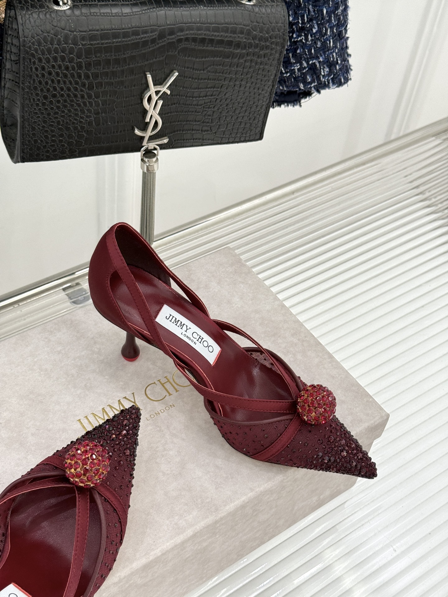 Jimmy Choo/吉米周26WF新品水钻球网纱尖头高跟凉鞋谁能拒绝一双自带星光的JC！这款水钻网纱鞋