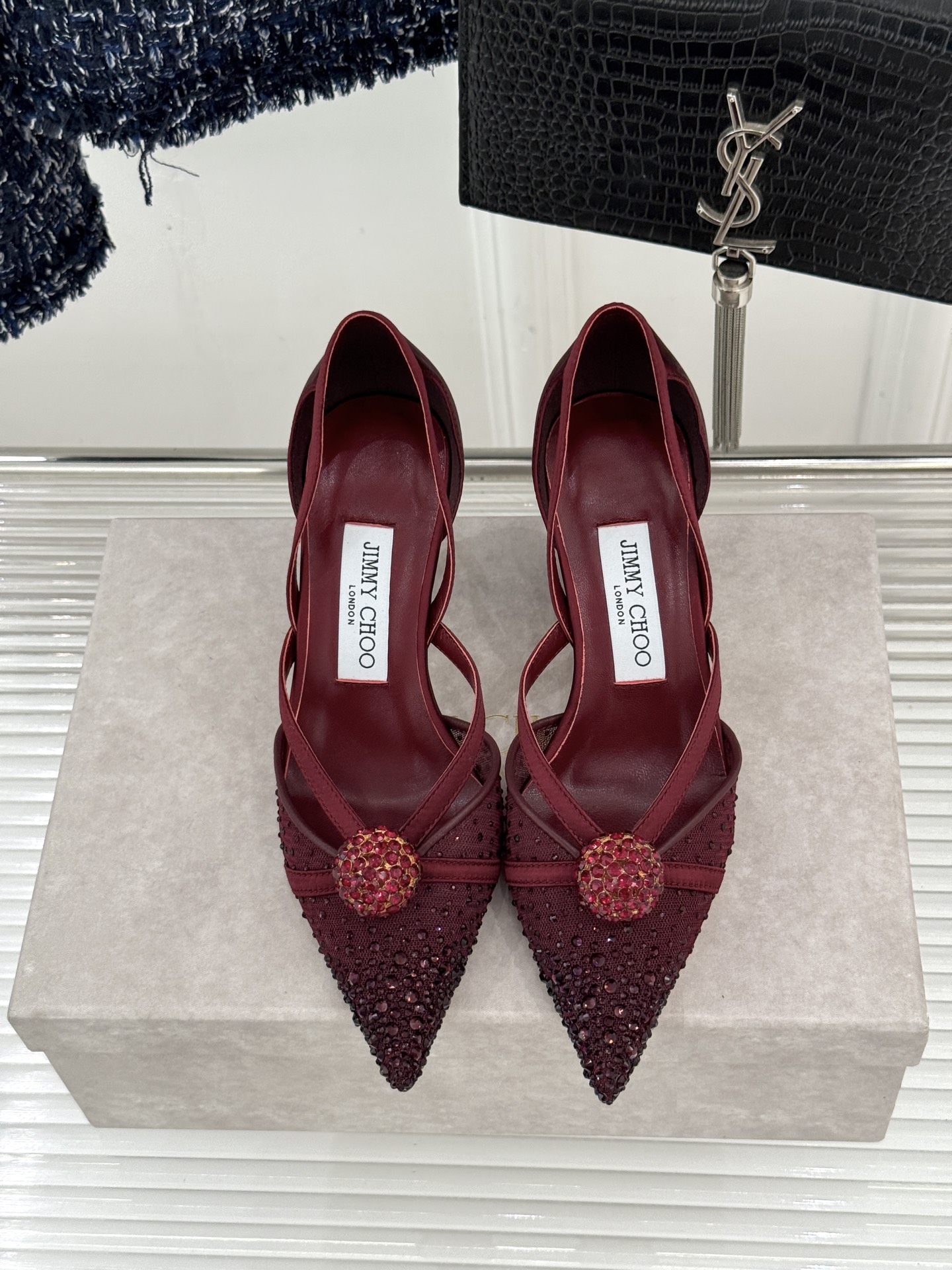 Jimmy Choo/吉米周26WF新品水钻球网纱尖头高跟凉鞋谁能拒绝一双自带星光的JC！这款水钻网纱鞋