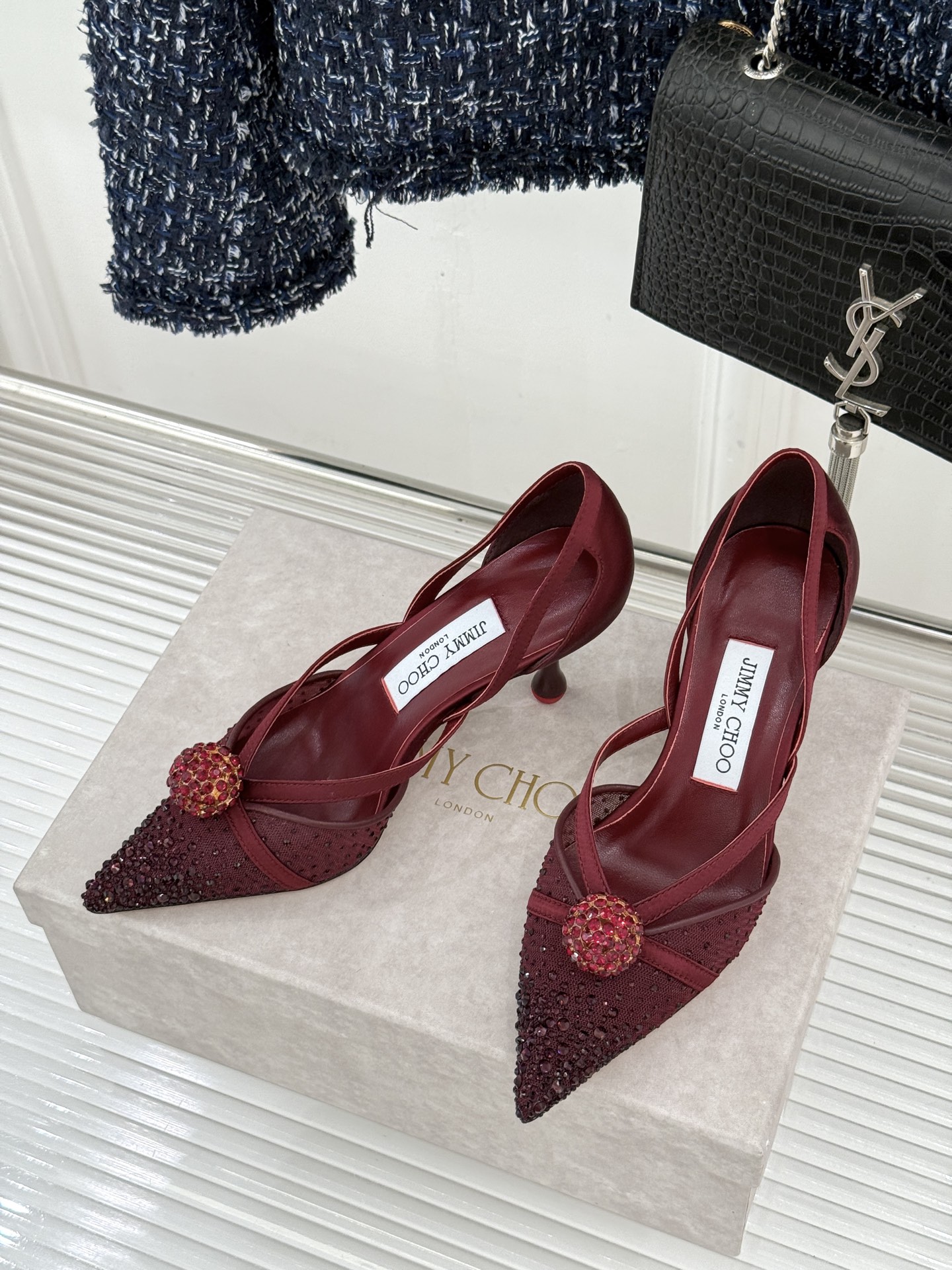 Jimmy Choo/吉米周26WF新品水钻球网纱尖头高跟凉鞋谁能拒绝一双自带星光的JC！这款水钻网纱鞋