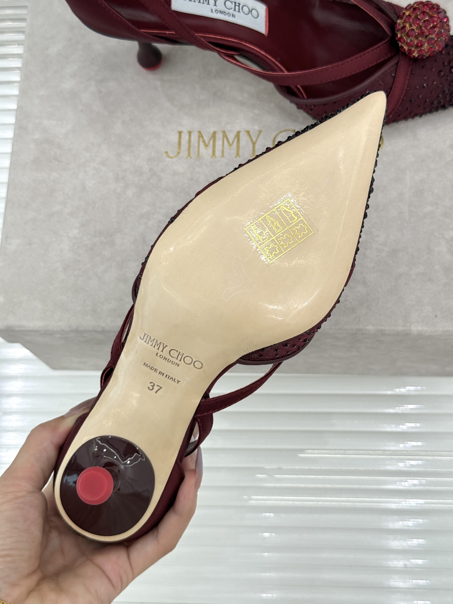Jimmy Choo/吉米周26WF新品水钻球网纱尖头高跟凉鞋谁能拒绝一双自带星光的JC！这款水钻网纱鞋