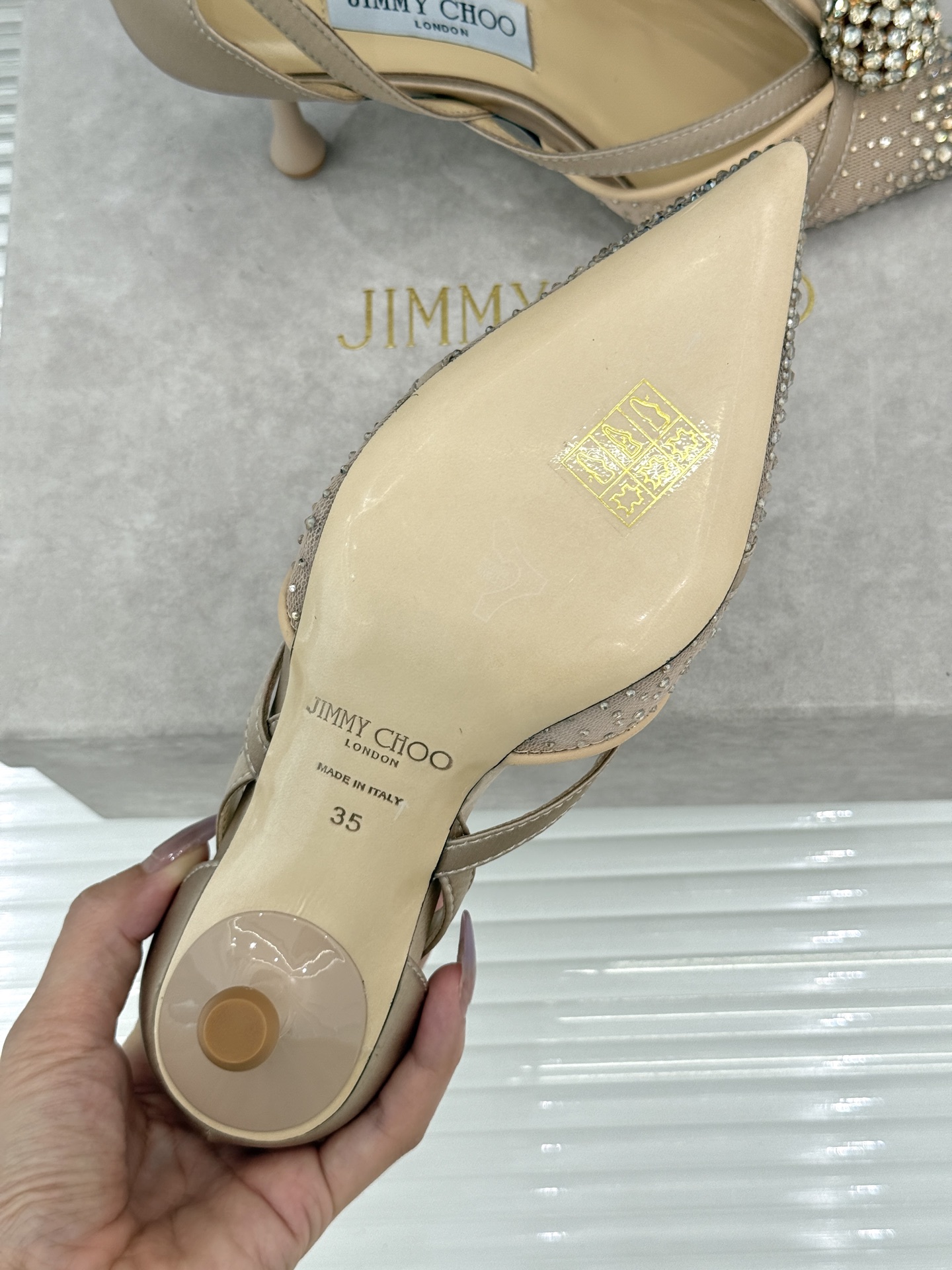 Jimmy Choo/吉米周26WF新品水钻球网纱尖头高跟凉鞋谁能拒绝一双自带星光的JC！这款水钻网纱鞋