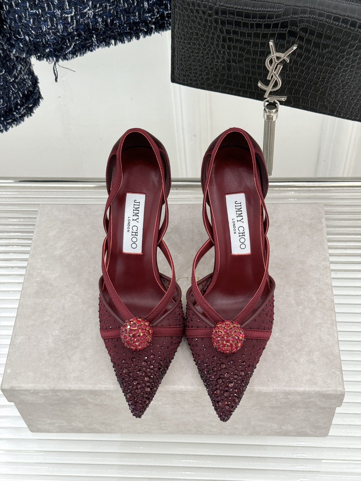 Jimmy Choo/吉米周26WF新品水钻球网纱尖头高跟凉鞋谁能拒绝一双自带星光的JC！这款水钻网纱鞋