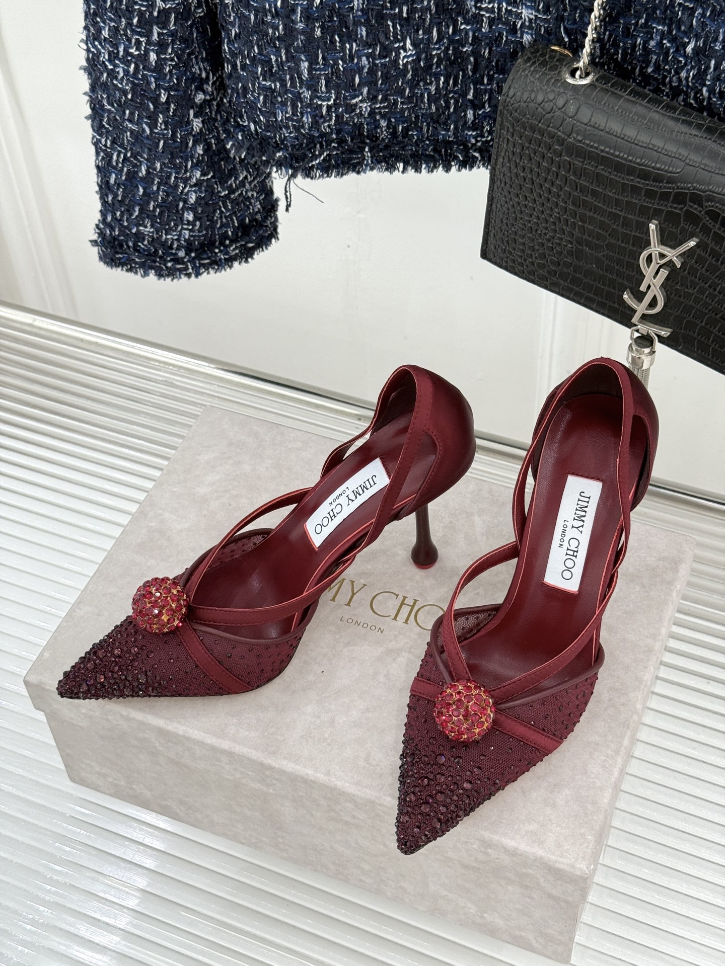 Jimmy Choo/吉米周26WF新品水钻球网纱尖头高跟凉鞋谁能拒绝一双自带星光的JC！这款水钻网纱鞋