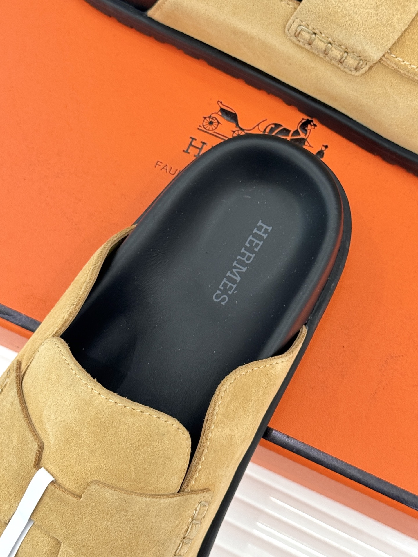 （配原版飞机盒）Hermès/爱马仕25WF新品穆勒包头H半拖鞋勃肯鞋厚底勃肯版型重塑经典。麂皮小牛皮质