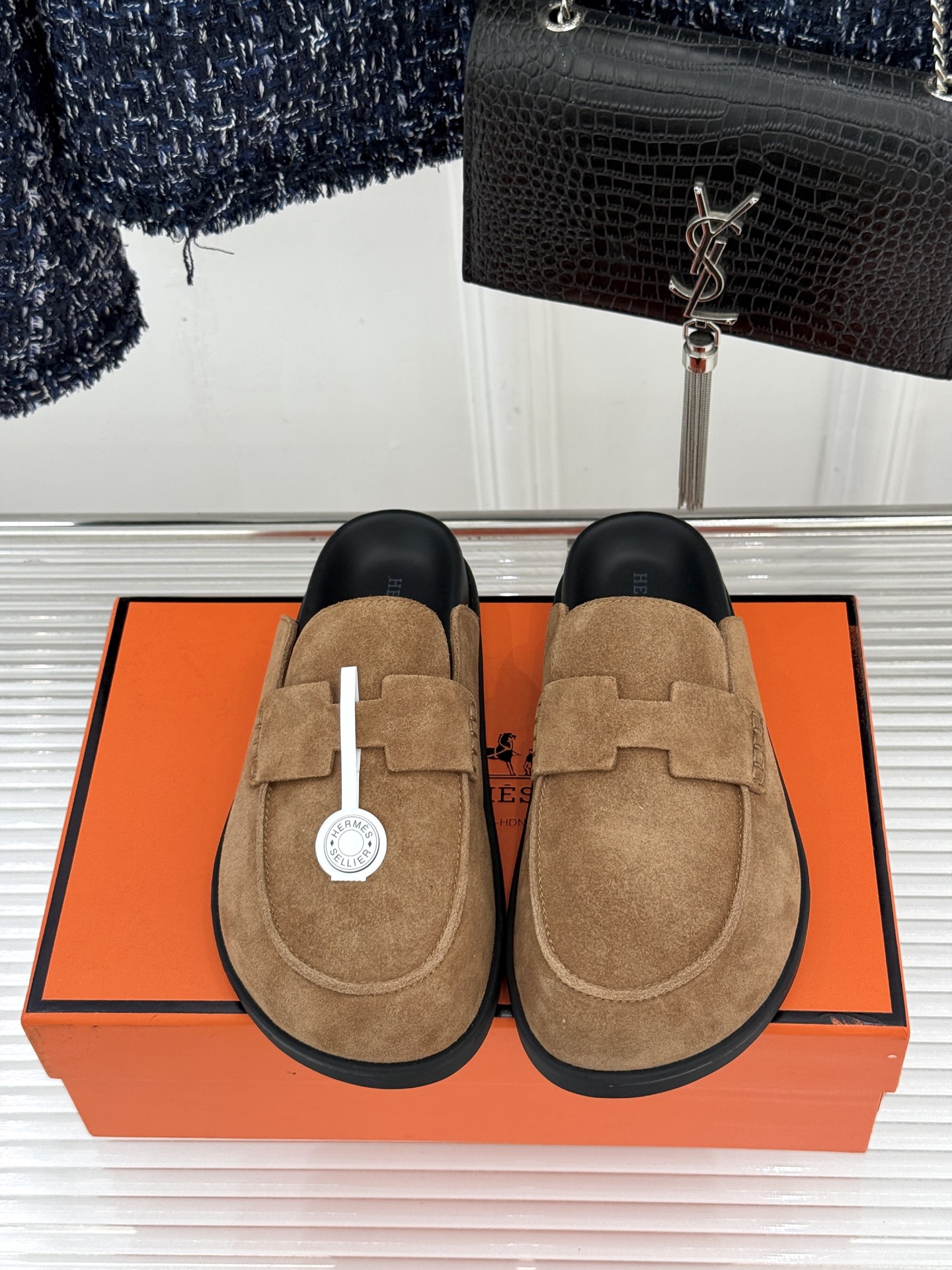 （配原版飞机盒）Hermès/爱马仕25WF新品穆勒包头H半拖鞋勃肯鞋厚底勃肯版型重塑经典。麂皮小牛皮质