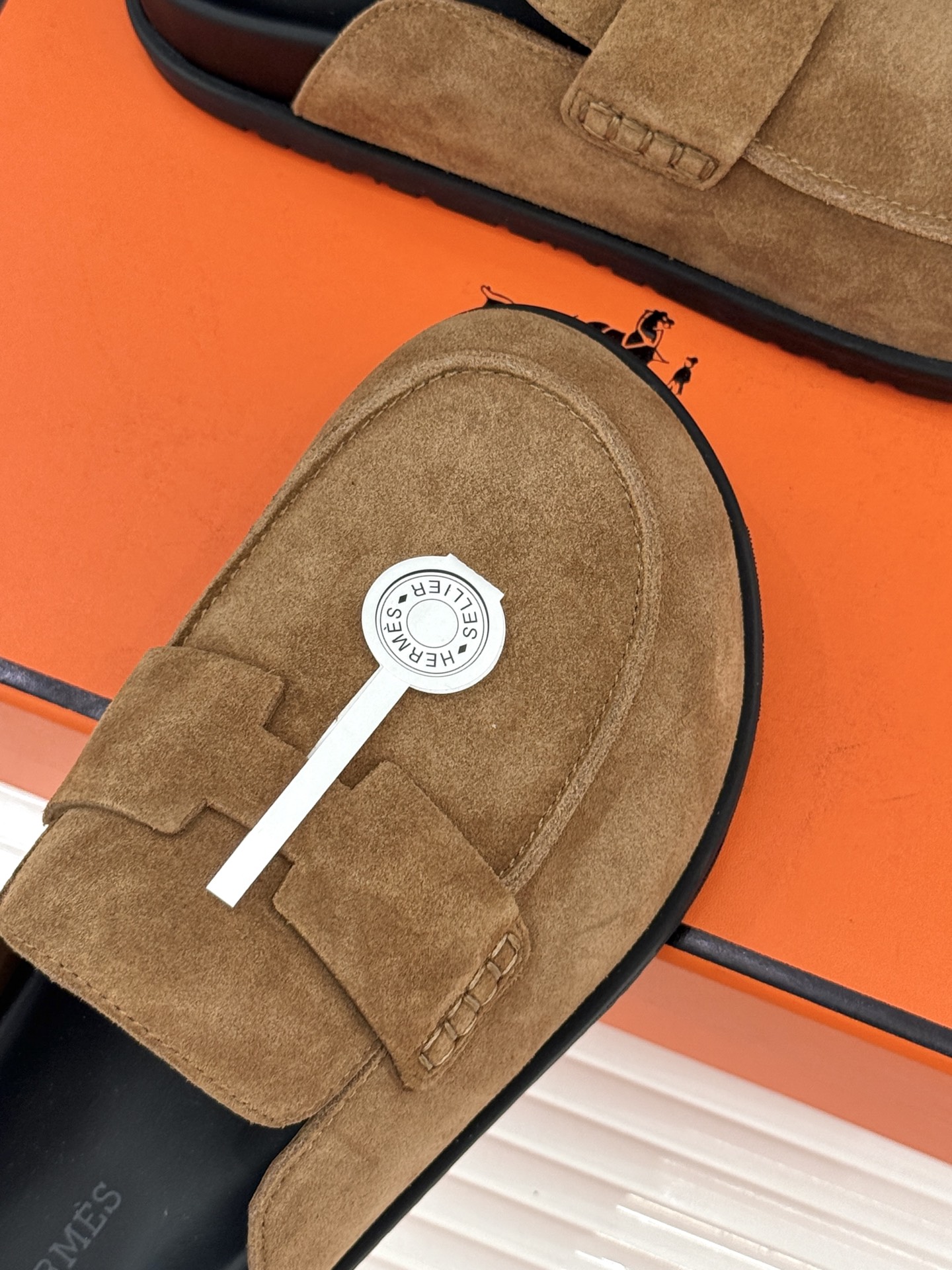 （配原版飞机盒）Hermès/爱马仕25WF新品穆勒包头H半拖鞋勃肯鞋厚底勃肯版型重塑经典。麂皮小牛皮质