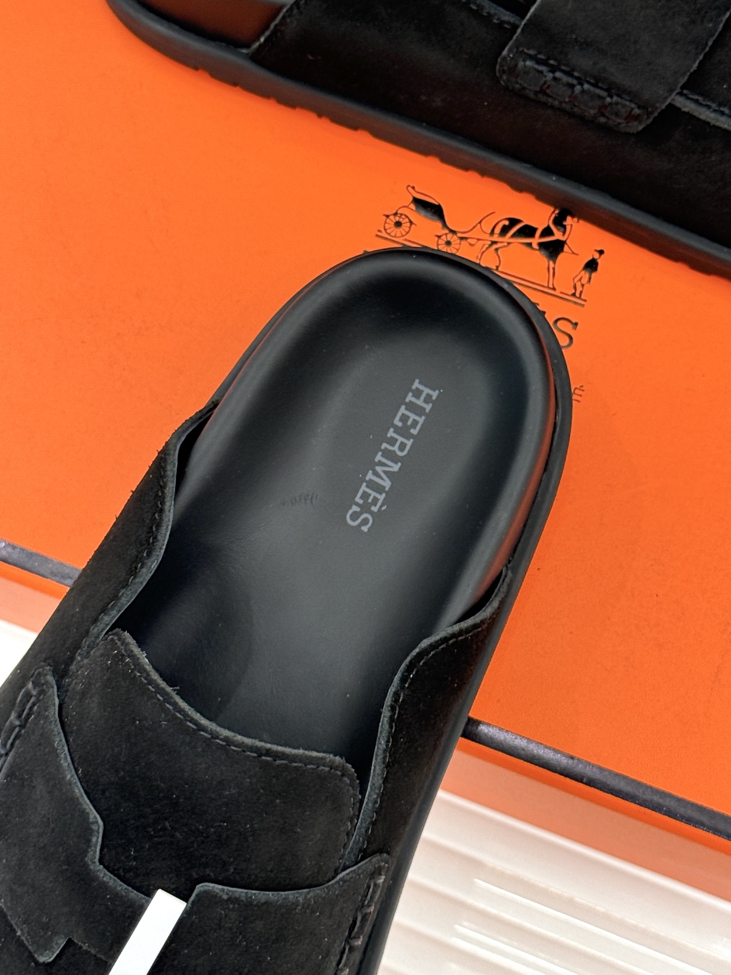 （配原版飞机盒）Hermès/爱马仕25WF新品穆勒包头H半拖鞋勃肯鞋厚底勃肯版型重塑经典。麂皮小牛皮质