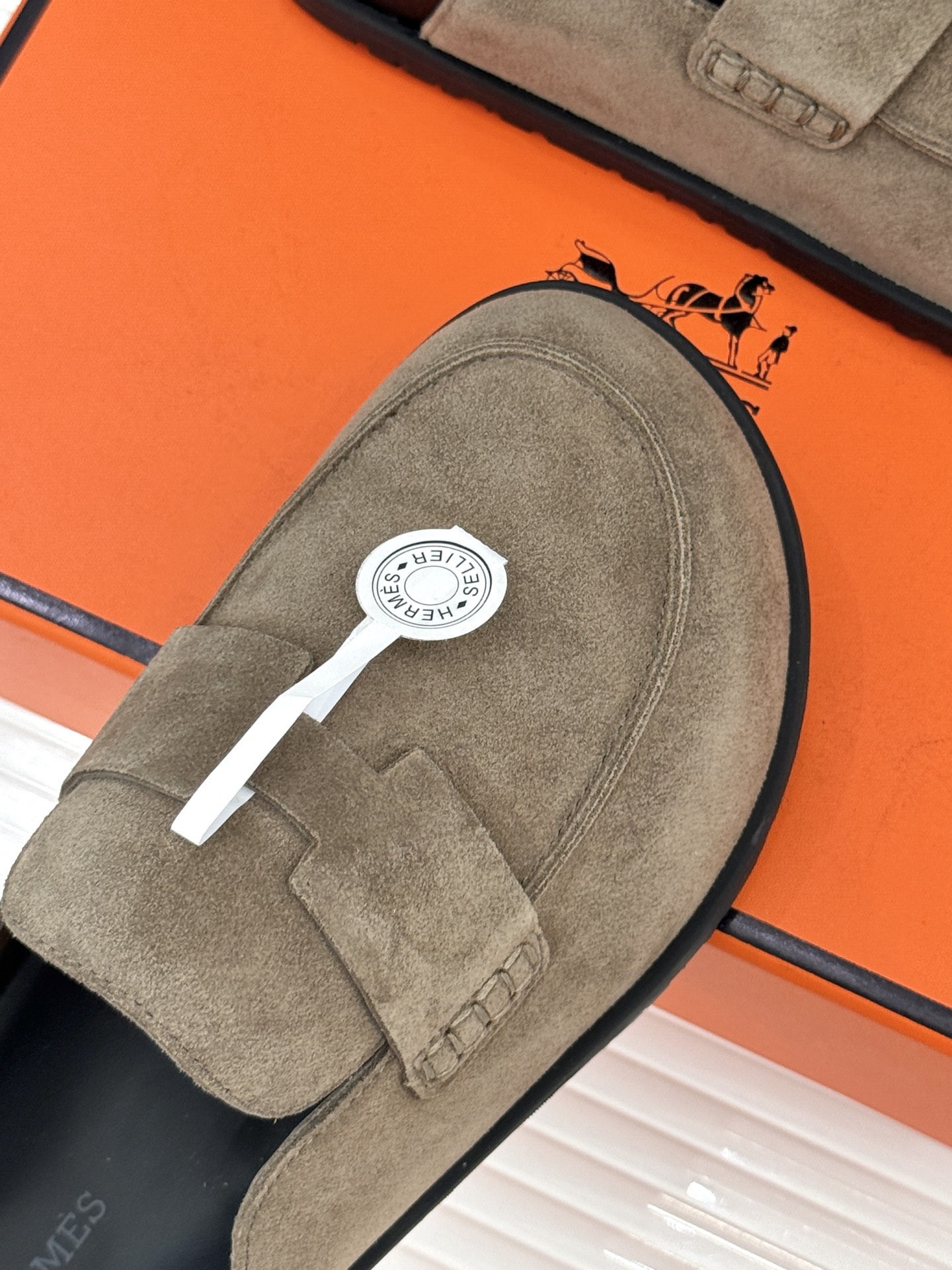 （配原版飞机盒）Hermès/爱马仕25WF新品穆勒包头H半拖鞋勃肯鞋厚底勃肯版型重塑经典。麂皮小牛皮质