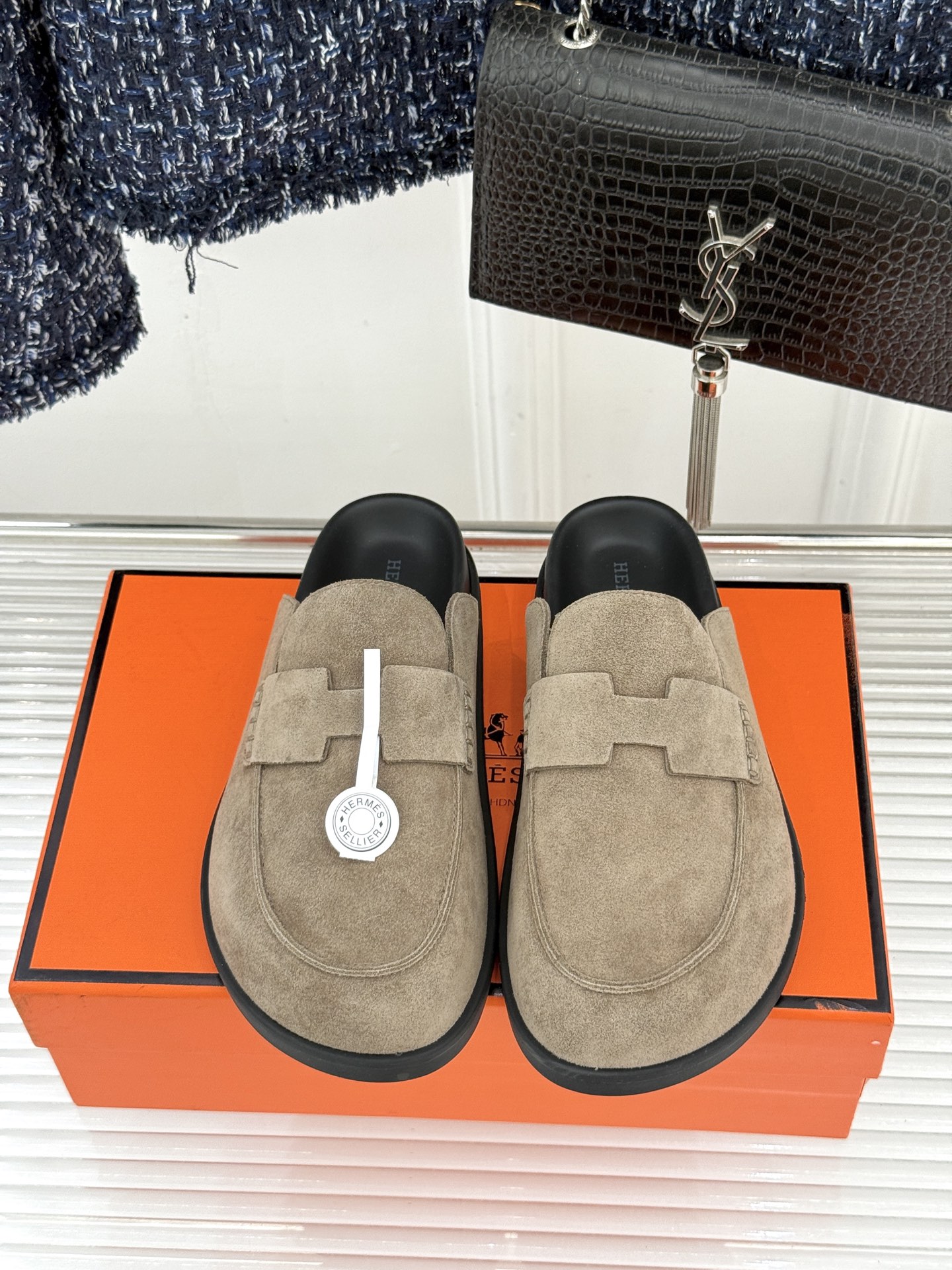 （配原版飞机盒）Hermès/爱马仕25WF新品穆勒包头H半拖鞋勃肯鞋厚底勃肯版型重塑经典。麂皮小牛皮质