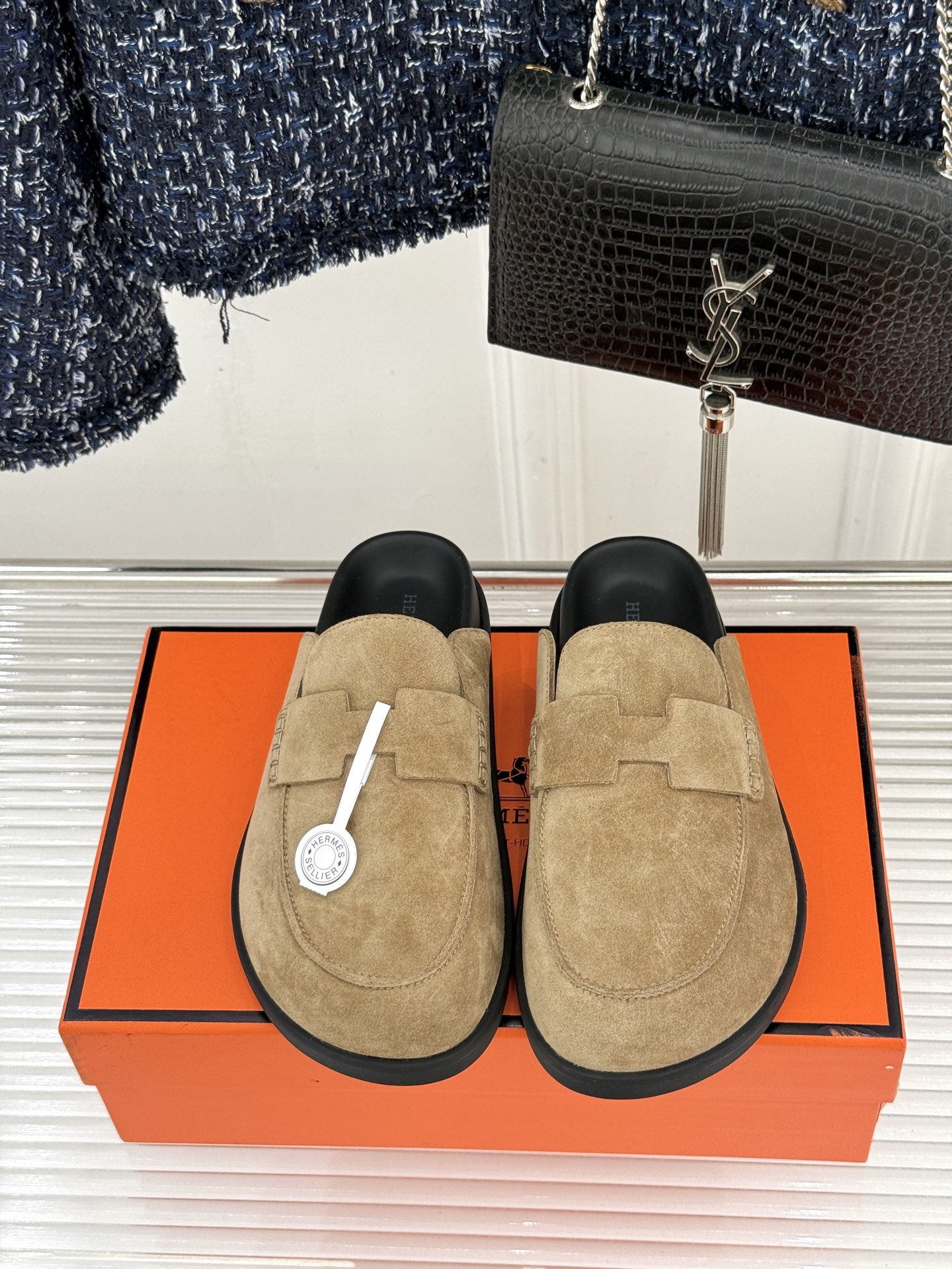 （配原版飞机盒）Hermès/爱马仕25WF新品穆勒包头H半拖鞋勃肯鞋厚底勃肯版型重塑经典。麂皮小牛皮质