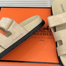 (配原版飞机盒))Herme*经典 二舅魔术贴H拖鞋二舅鞋夏天的最爱😍仿佛是有一种魔力 越看越好看 刚出 (配原版飞机盒))Herme*经典 二舅魔术贴H拖鞋二舅鞋夏天的最爱😍仿佛是有一种魔力 越看越好看 刚出