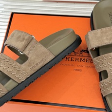 (配原版飞机盒))Herme*经典 二舅魔术贴H拖鞋二舅鞋夏天的最爱😍仿佛是有一种魔力 越看越好看 刚出 (配原版飞机盒))Herme*经典 二舅魔术贴H拖鞋二舅鞋夏天的最爱😍仿佛是有一种魔力 越看越好看 刚出