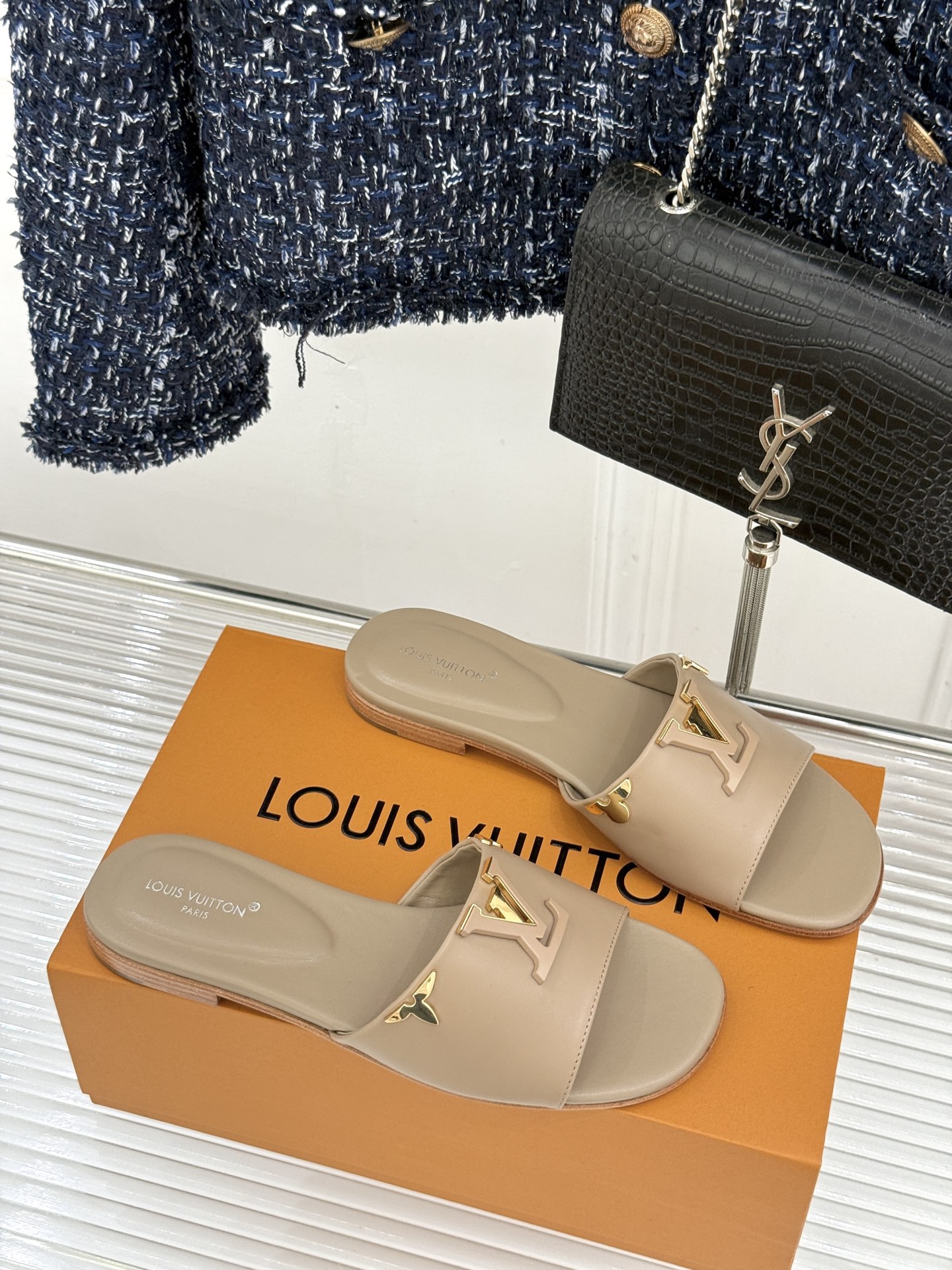 Louis Vuitton L*V驴牌 平底拖鞋