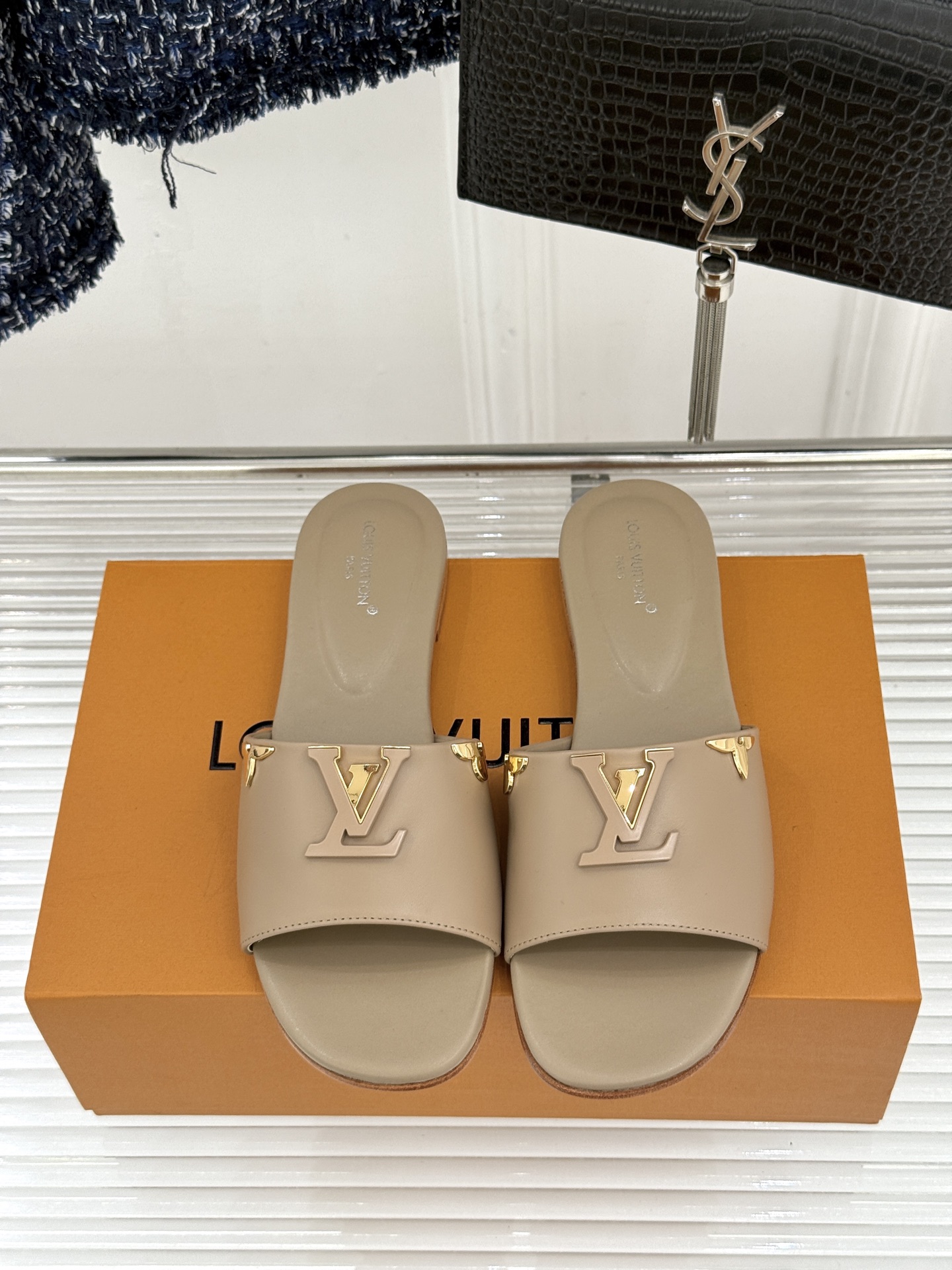 Louis Vuitton L*V驴牌 平底拖鞋