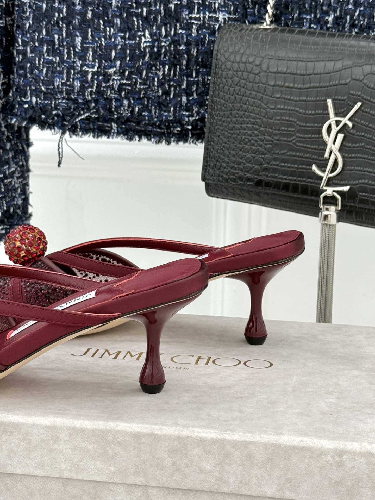 Jimmy Choo/吉米周26WF新品水钻球网纱尖头高跟凉鞋谁能拒绝一双自带星光的JC！这款水钻网纱鞋