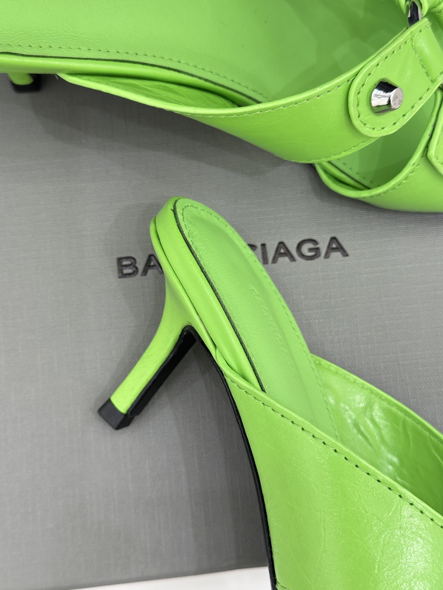 Balenciaga Balenciaga/巴黎世家26WF新品