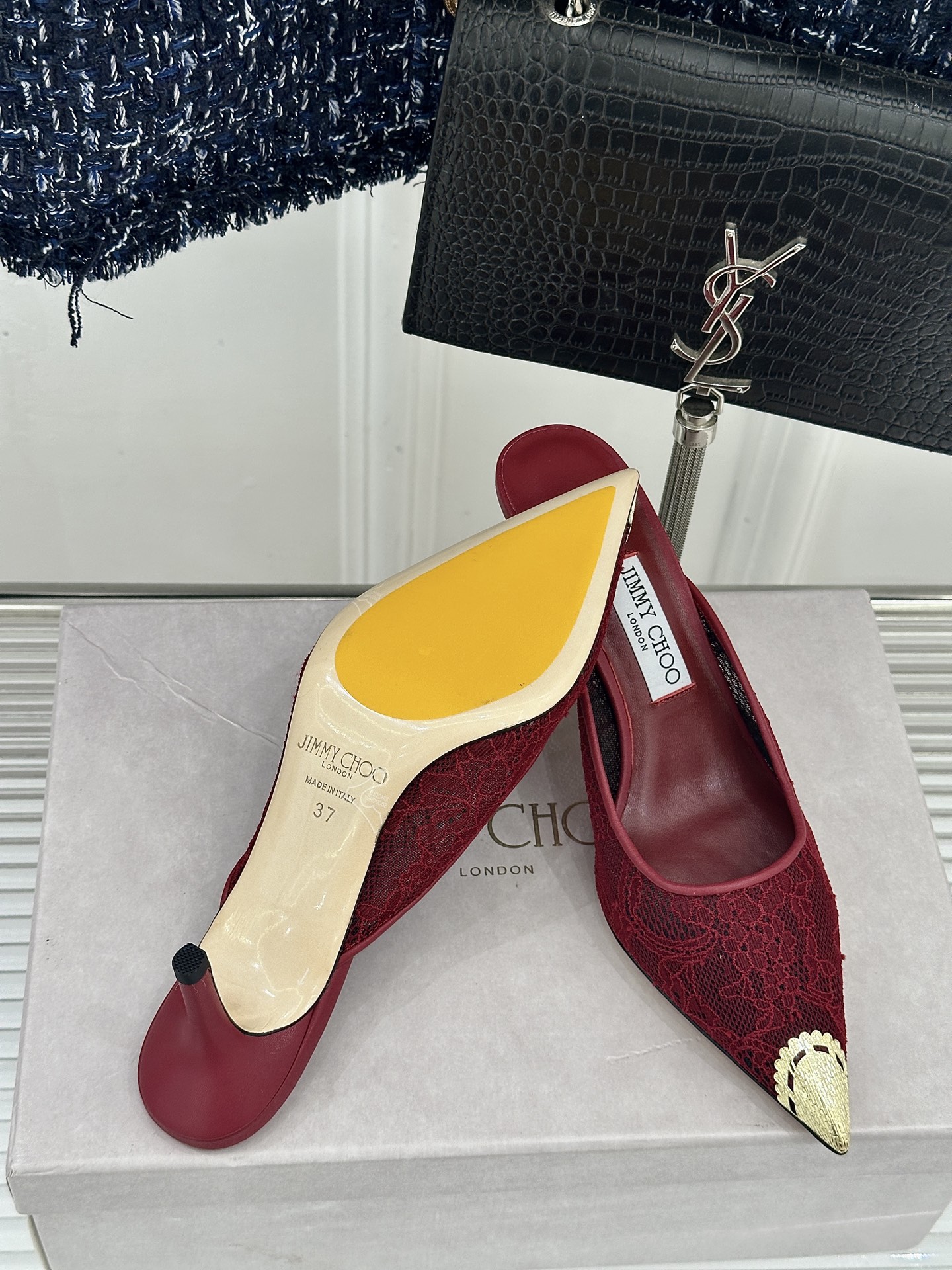 Jimmy Choo/吉米周26WF新品蕾丝金属头高跟拖鞋承袭品牌30年英伦奢雅基因这款凉鞋解锁现代女性
