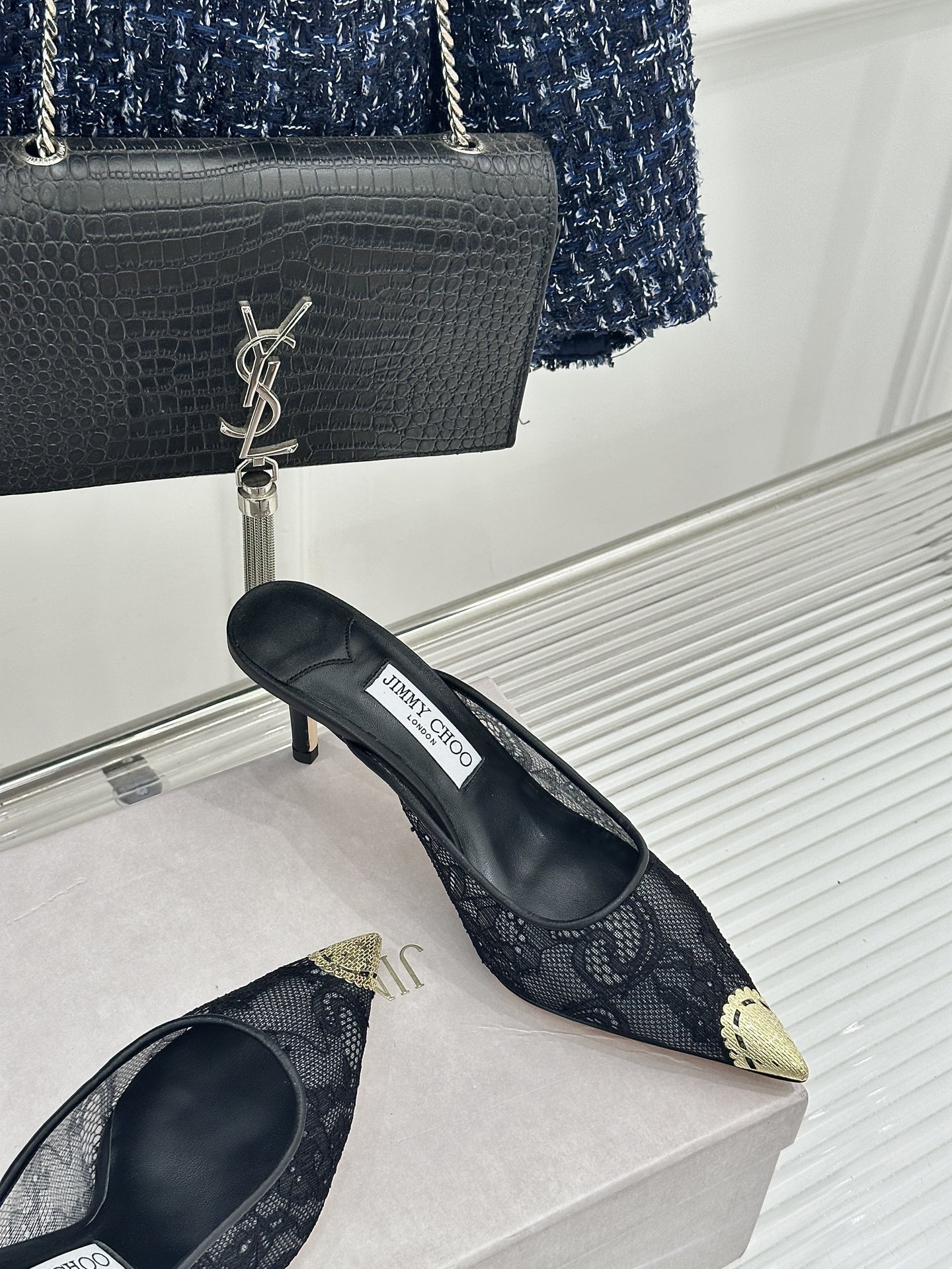 Jimmy Choo/吉米周26WF新品蕾丝金属头高跟拖鞋承袭品牌30年英伦奢雅基因这款凉鞋解锁现代女性