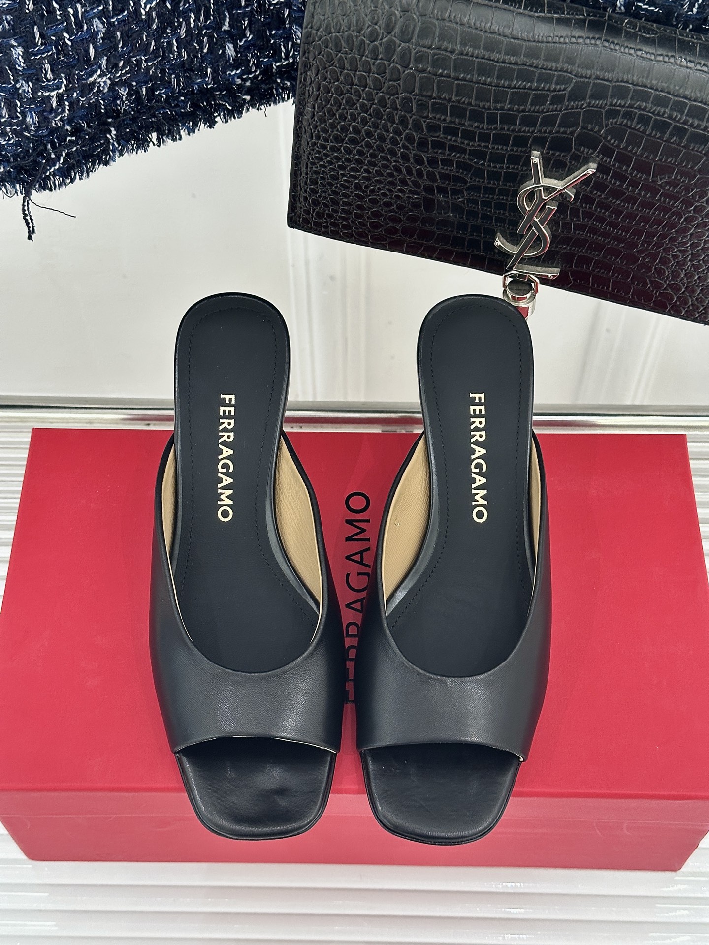 Ferragamo Ferragamo/菲拉格慕26WF新品