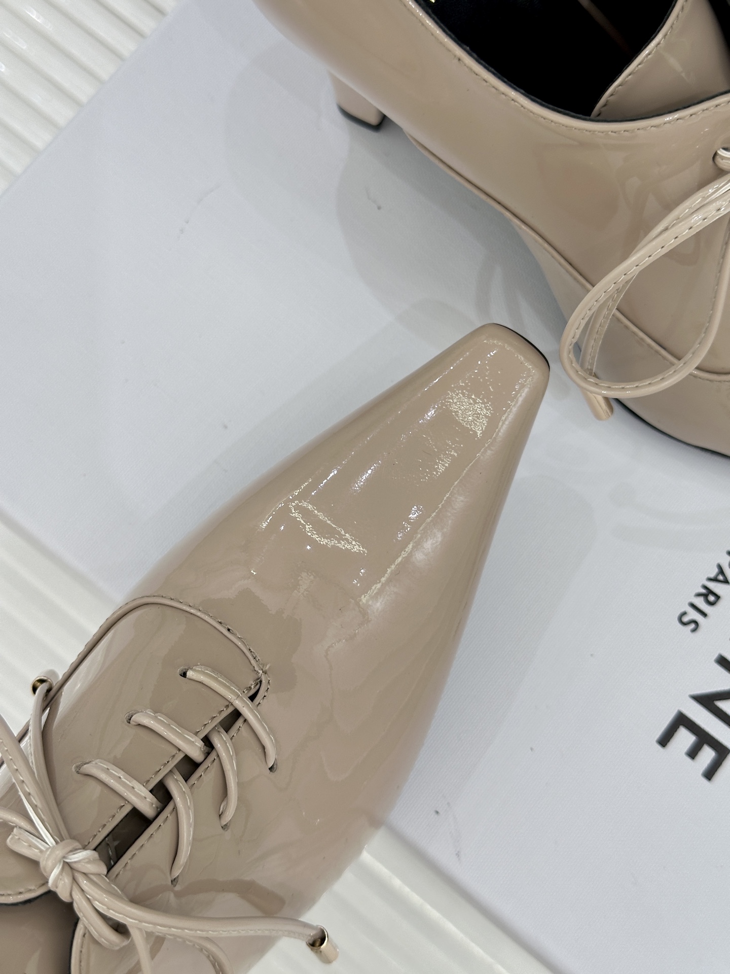 Celine Celine/赛琳26WF新品极简小方头