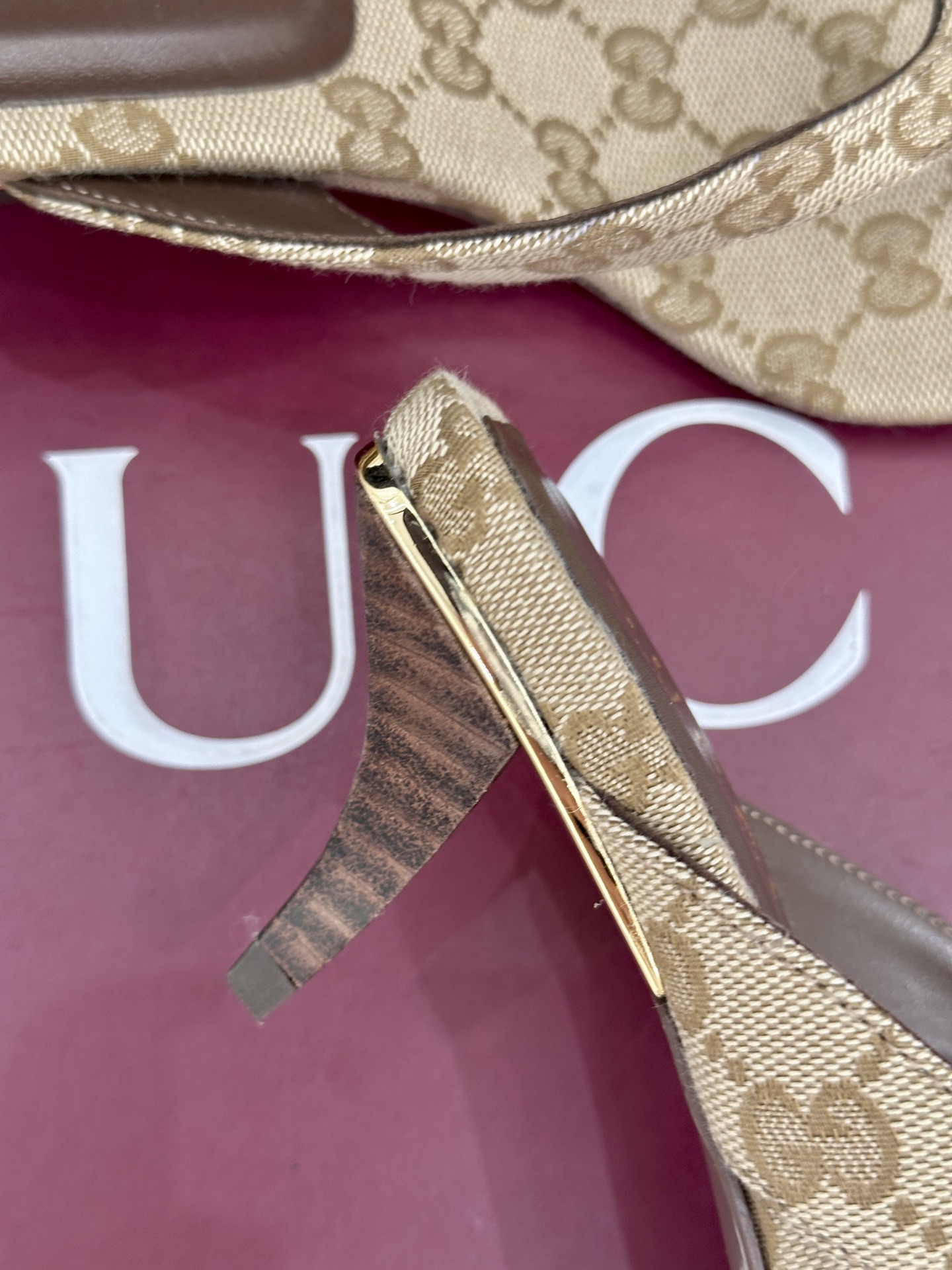 Gucci/古驰26WF新品老花夹脚高跟人字拖鞋夏天最值得入手的单品❗️自带高级气场的凉鞋搭配裙装裤装率