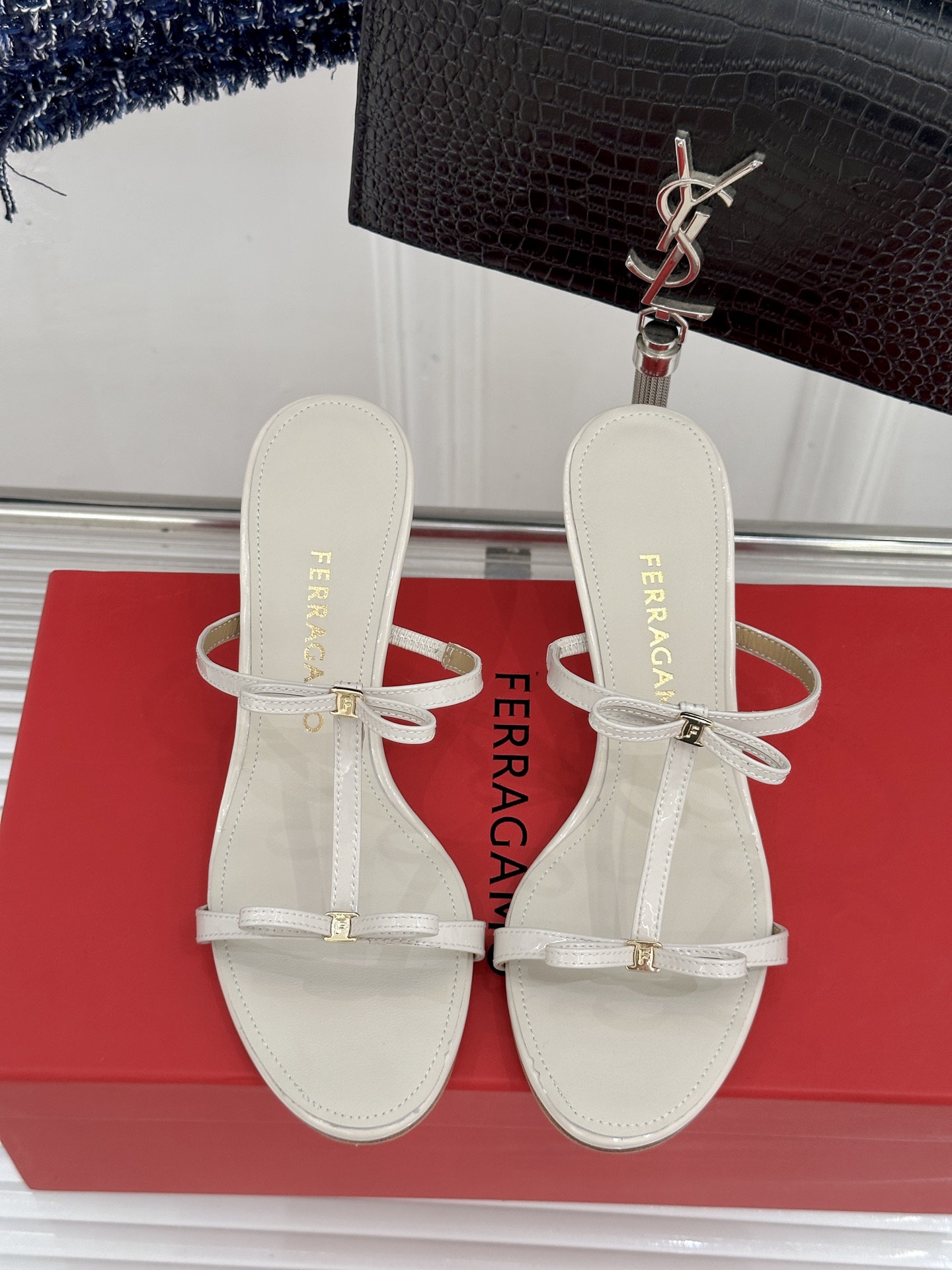 Ferragamo Ferragamo/菲拉格慕26WF新品