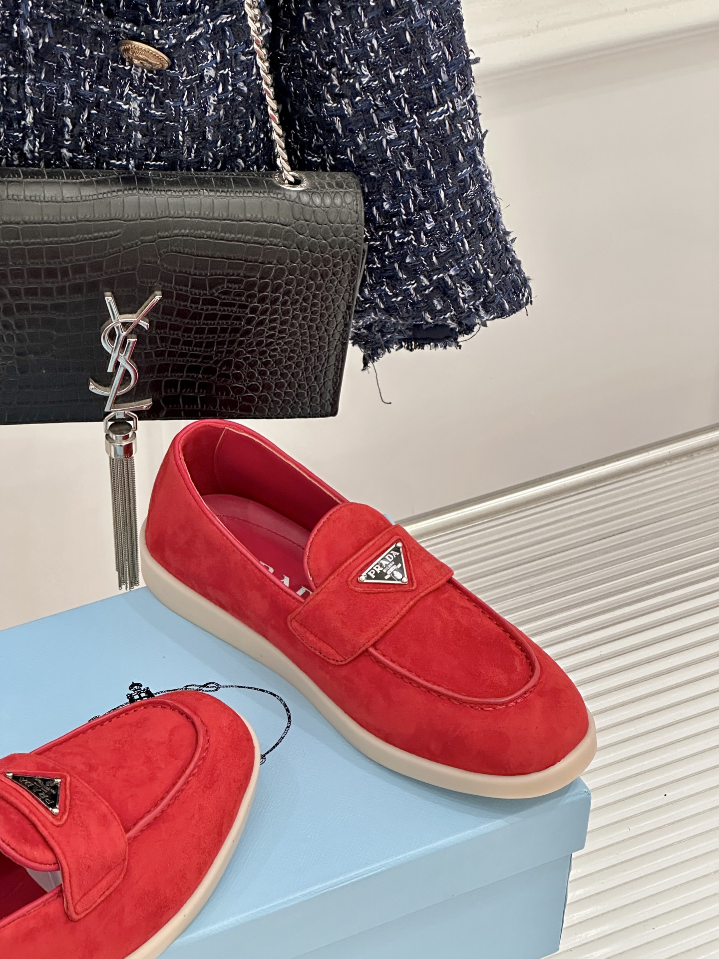 Prada/普拉达26WF新品复古老钱风三角标情侣款乐福鞋意式奢雅与现代休闲的完美融合情侣同款定格低调高