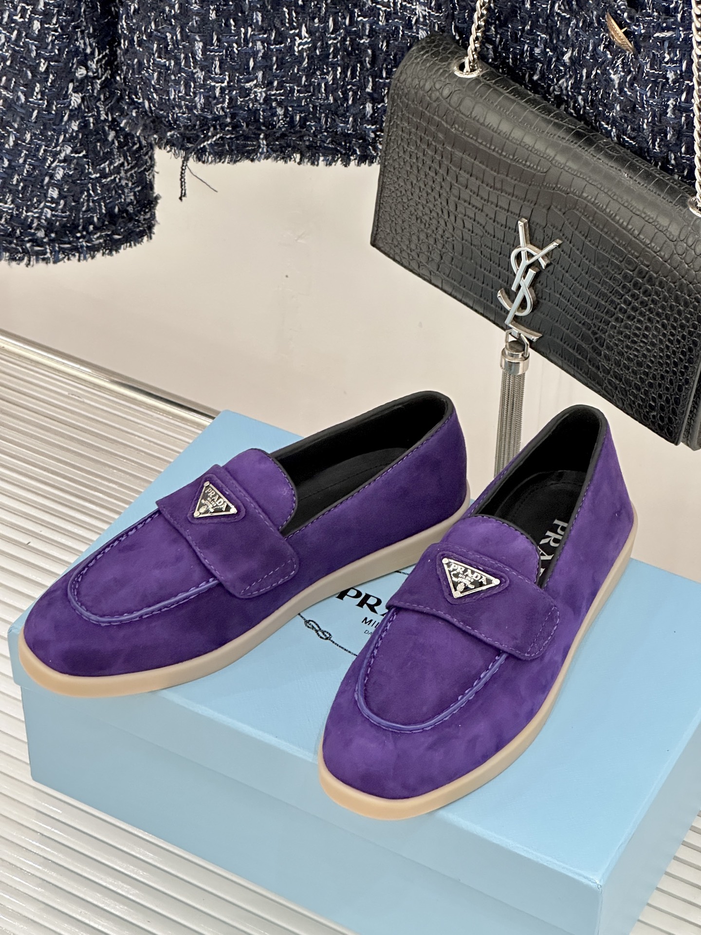 Prada/普拉达26WF新品复古老钱风三角标情侣款乐福鞋意式奢雅与现代休闲的完美融合情侣同款定格低调高