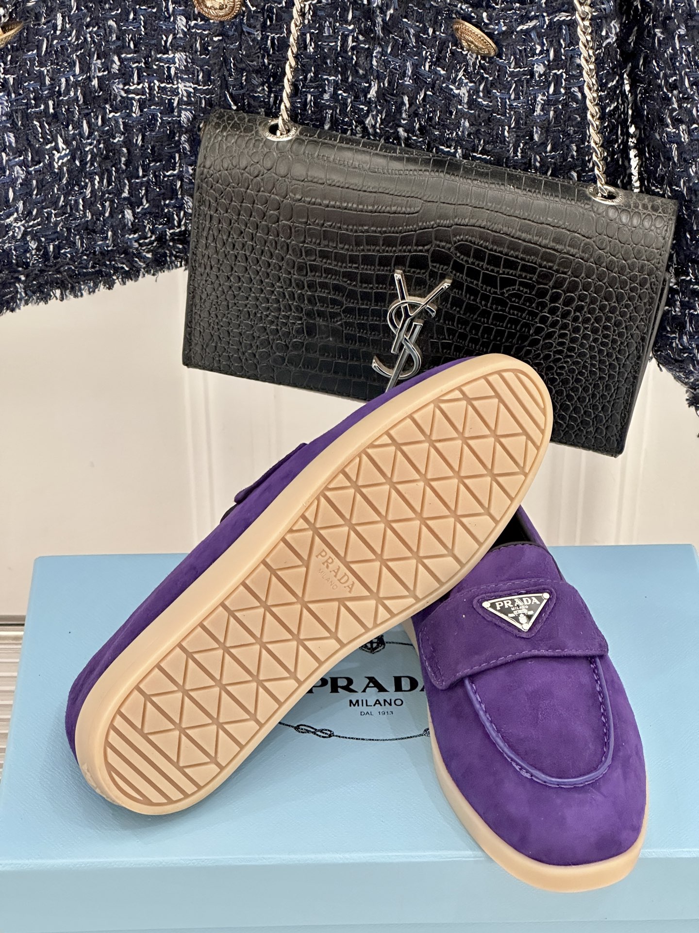 Prada/普拉达26WF新品复古老钱风三角标情侣款乐福鞋意式奢雅与现代休闲的完美融合情侣同款定格低调高