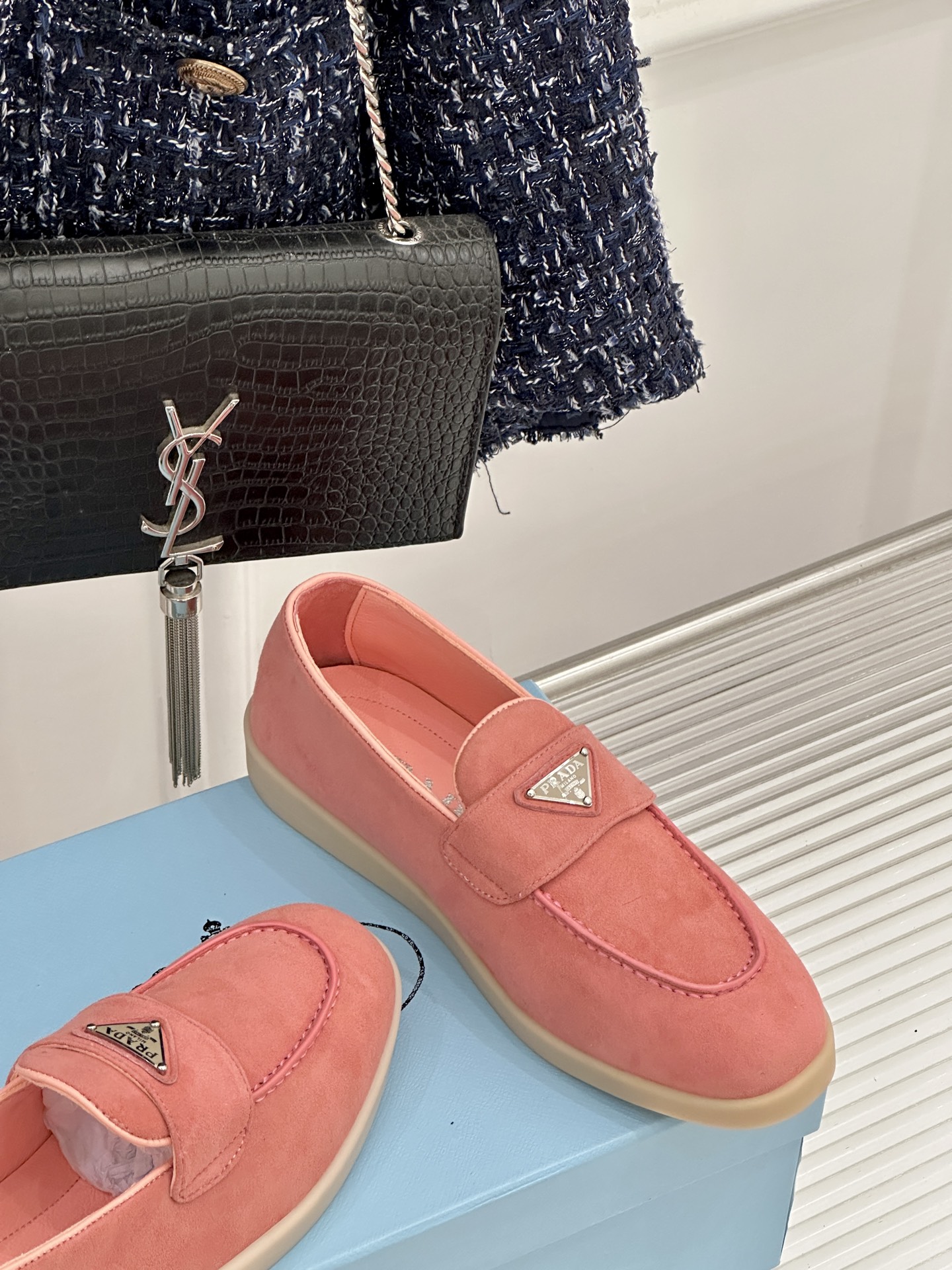 Prada/普拉达26WF新品复古老钱风三角标情侣款乐福鞋意式奢雅与现代休闲的完美融合情侣同款定格低调高