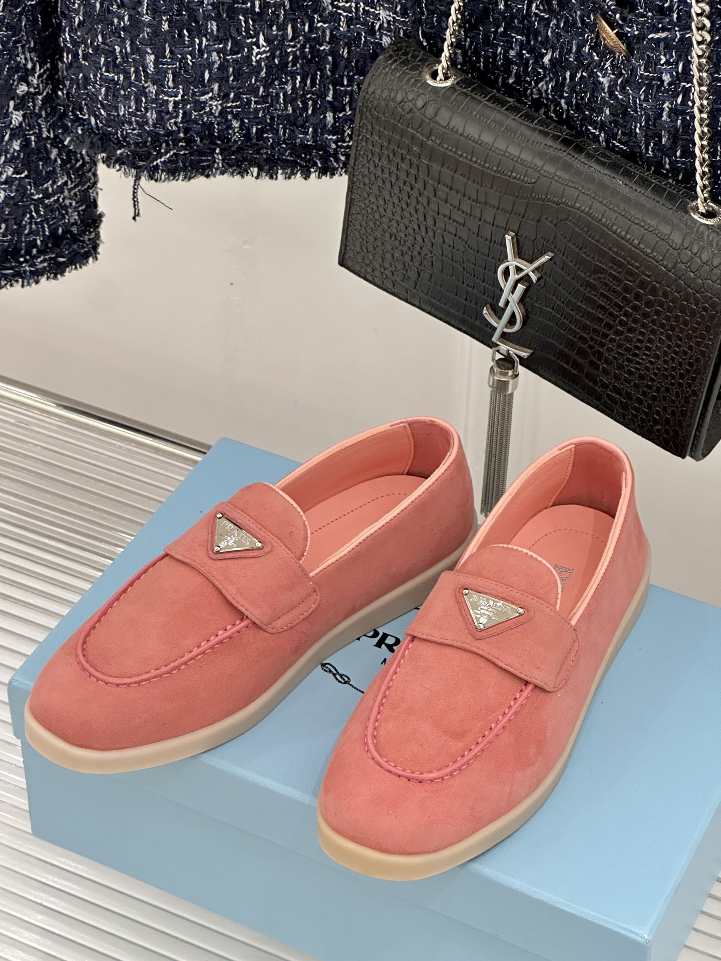 Prada/普拉达26WF新品复古老钱风三角标情侣款乐福鞋意式奢雅与现代休闲的完美融合情侣同款定格低调高
