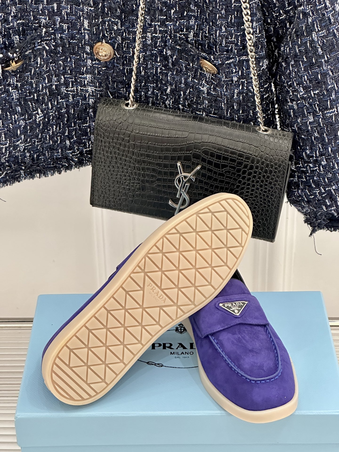 Prada/普拉达26WF新品复古老钱风三角标情侣款乐福鞋意式奢雅与现代休闲的完美融合情侣同款定格低调高
