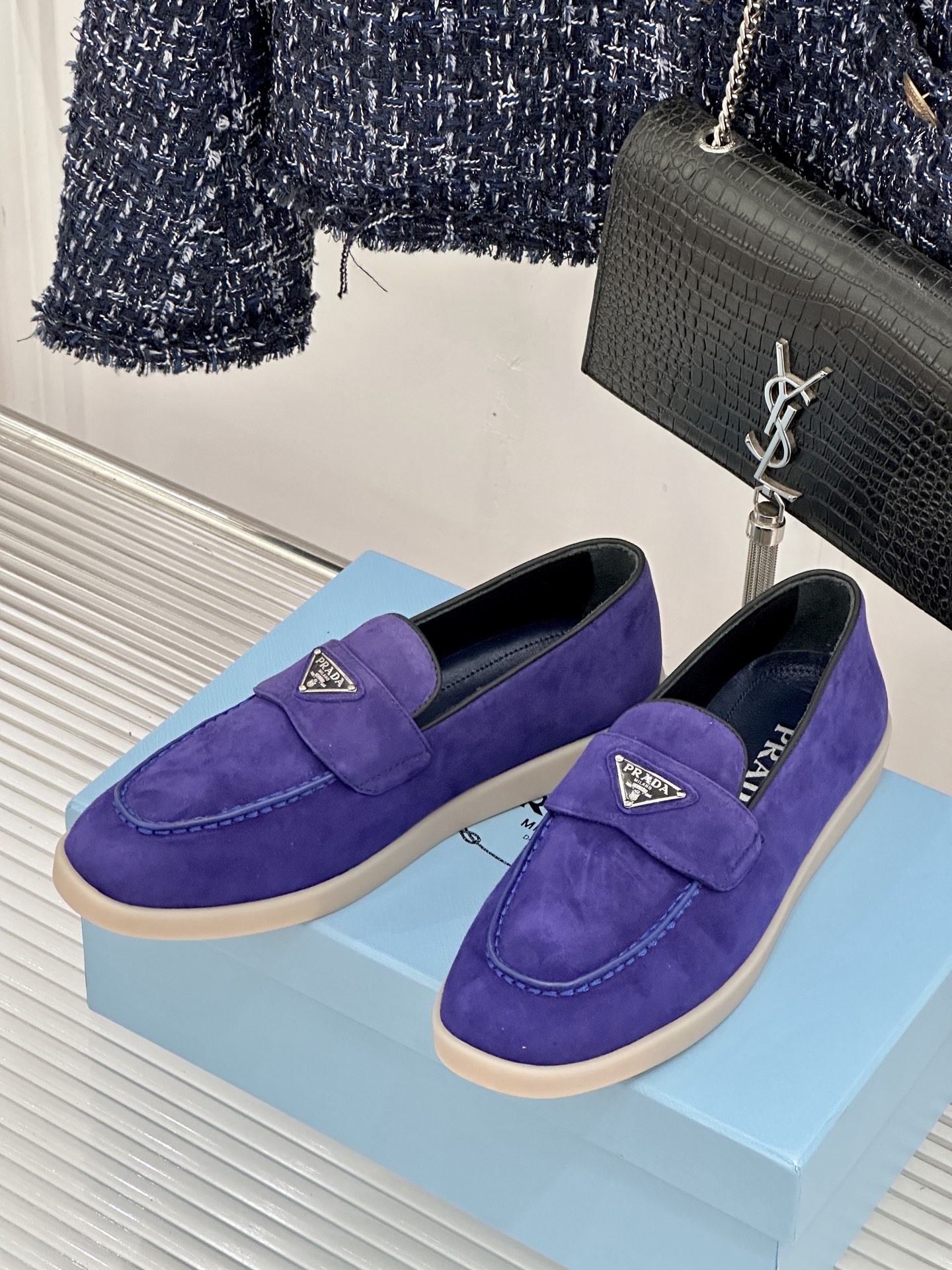 Prada/普拉达26WF新品复古老钱风三角标情侣款乐福鞋意式奢雅与现代休闲的完美融合情侣同款定格低调高