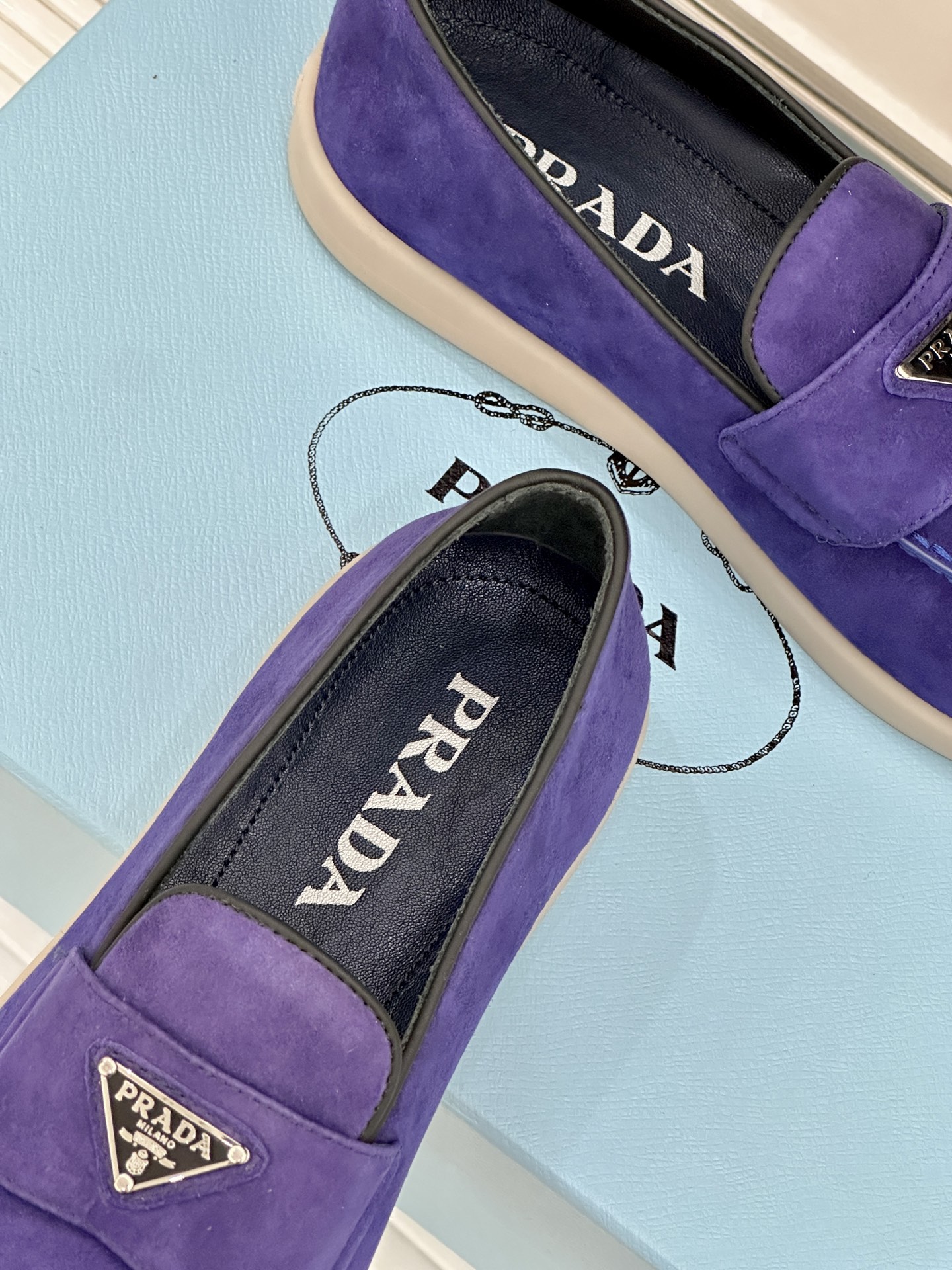 Prada/普拉达26WF新品复古老钱风三角标情侣款乐福鞋意式奢雅与现代休闲的完美融合情侣同款定格低调高
